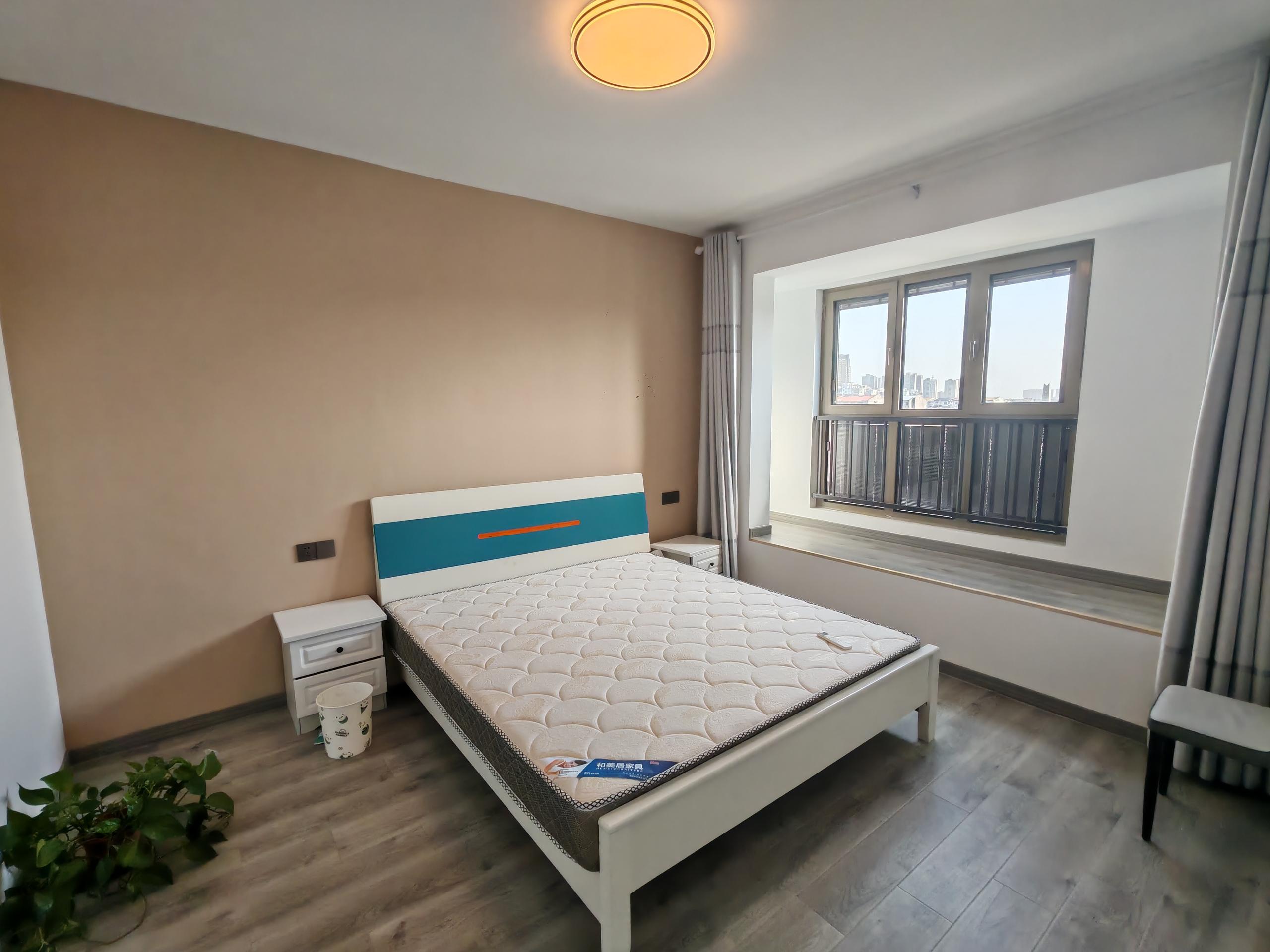 融创荣润&middot;玖樟台 2室2厅1卫 75m&sup2;