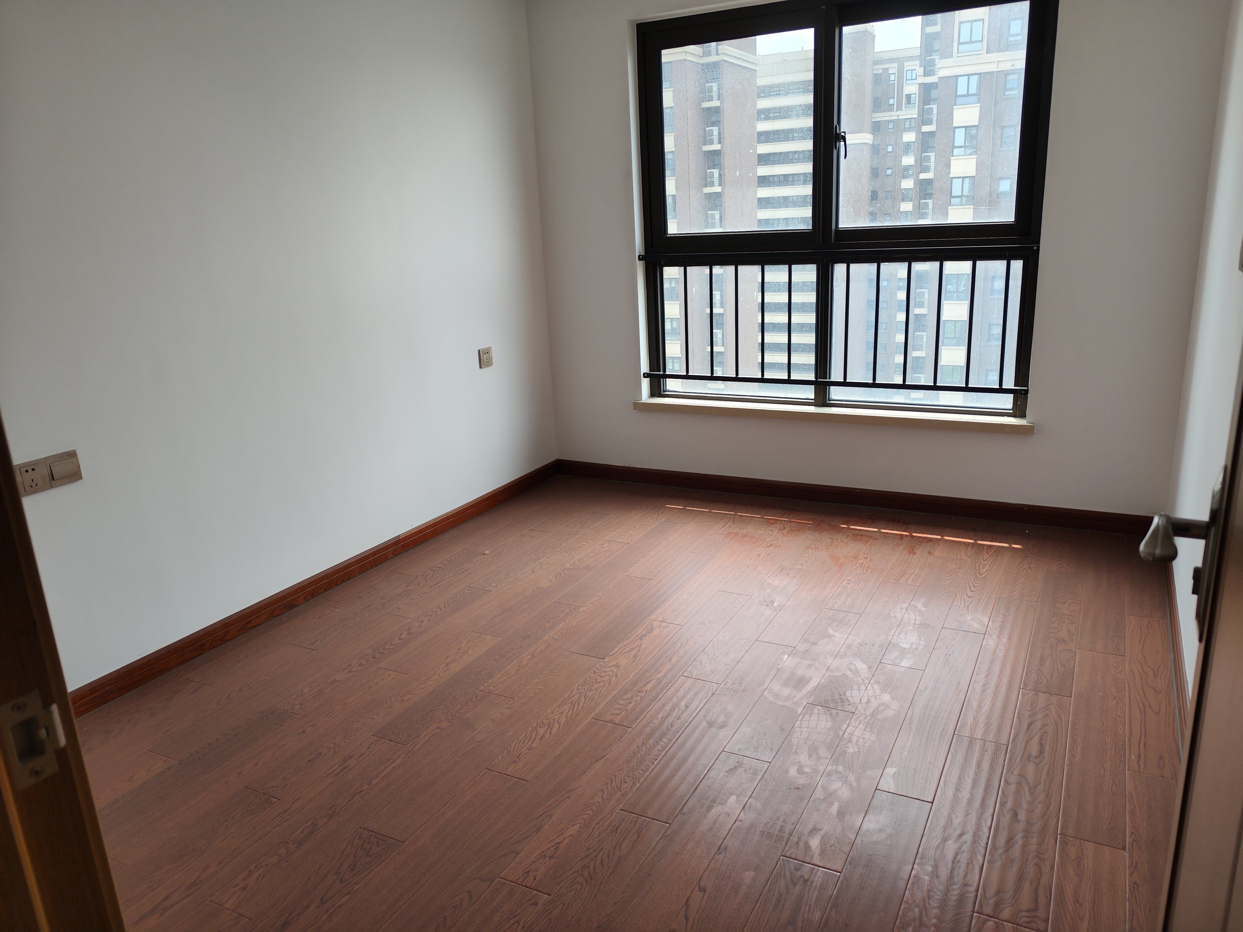 林肯公园 3室2厅1卫 92m&sup2;