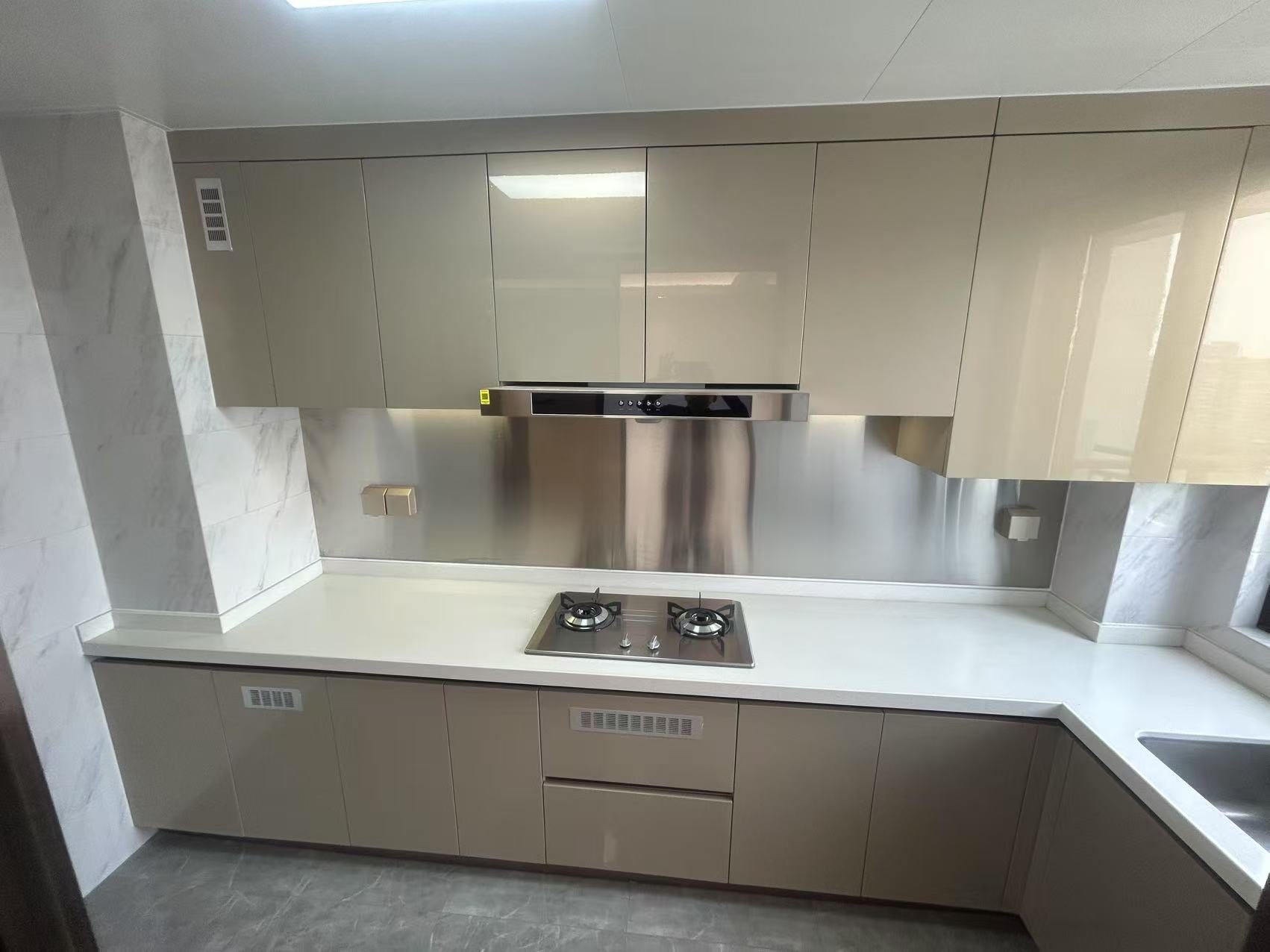 中海上东区 4室2厅2卫 144m&sup2;