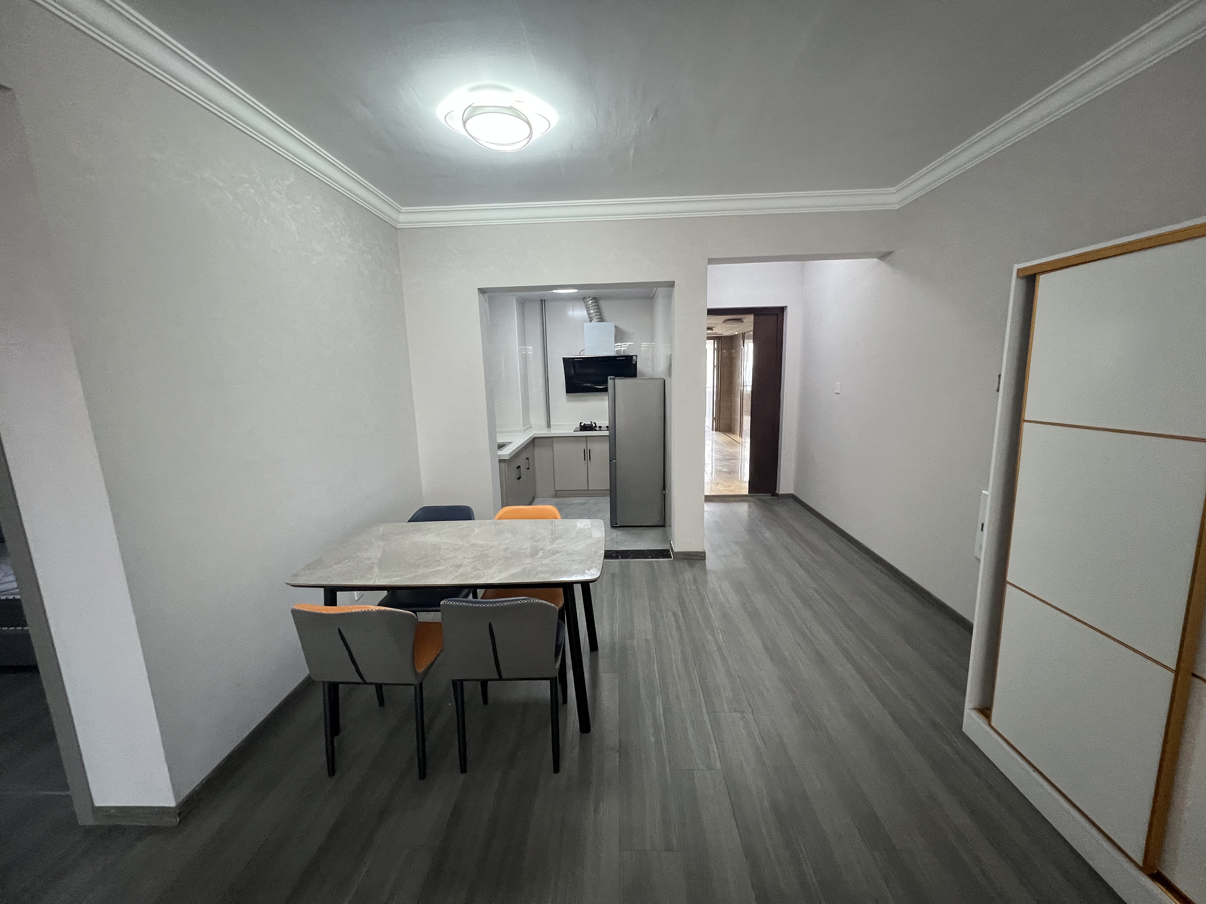 南山国际社区 3室2厅1卫 98m&sup2;