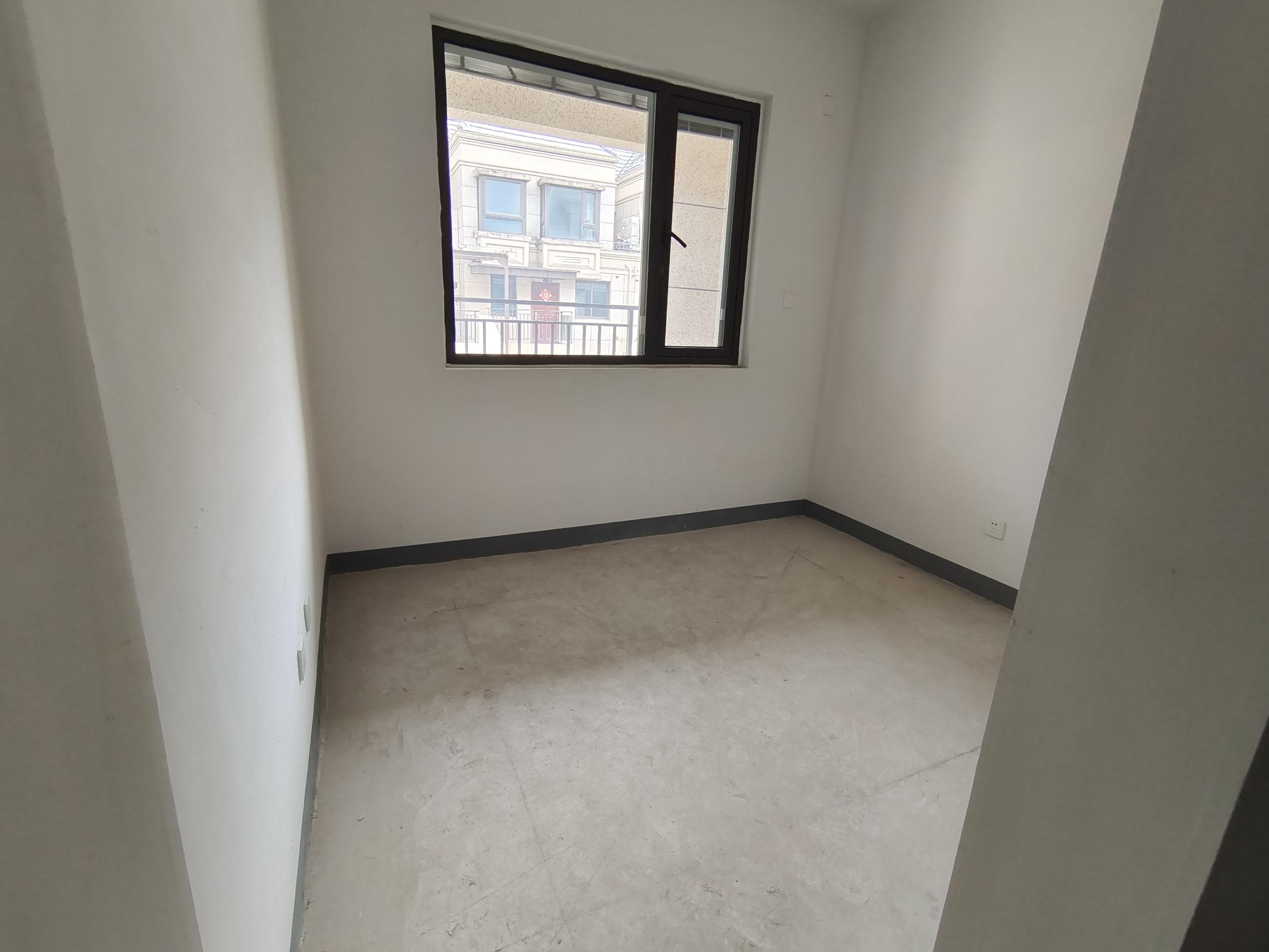 中南熙悦(南通经济技术开发区) 4室2厅3卫 131m&sup2;