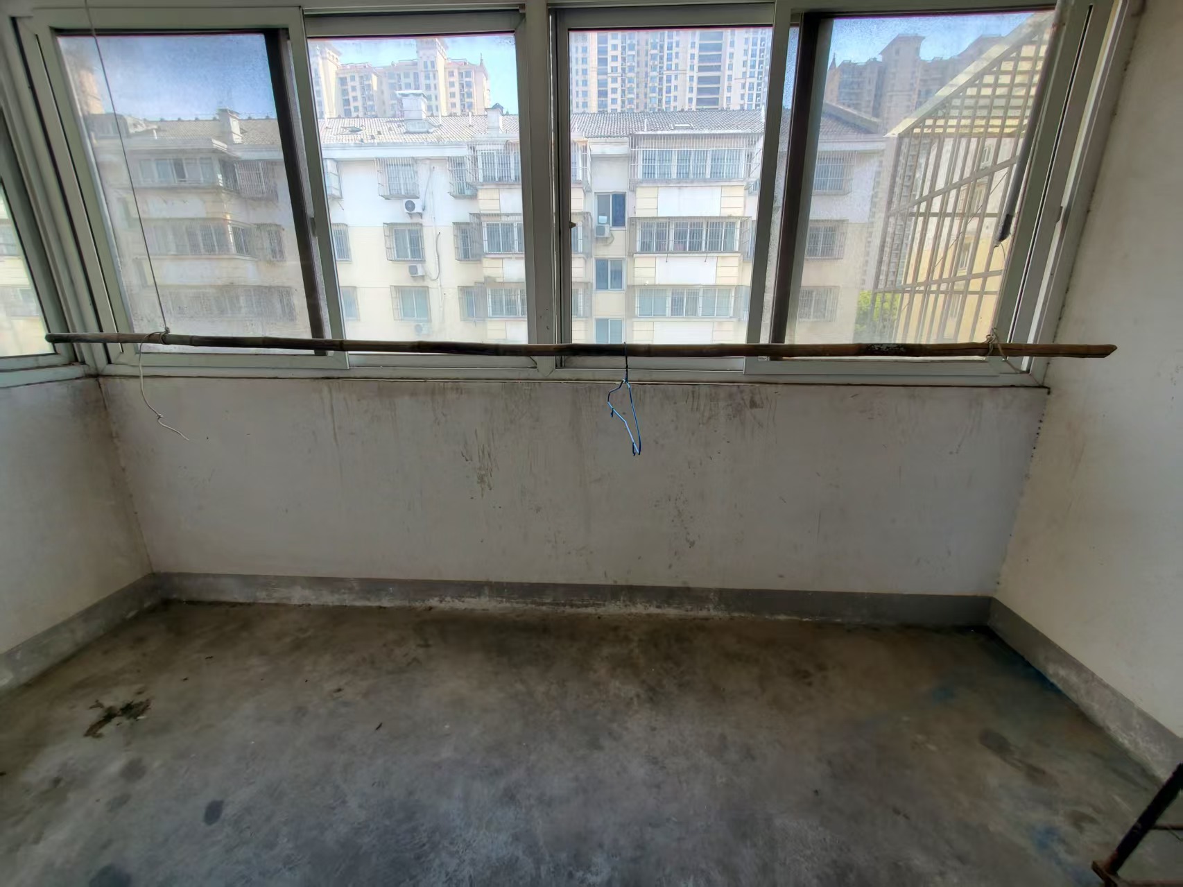 世纪新城 2室1厅1卫 100m&sup2;