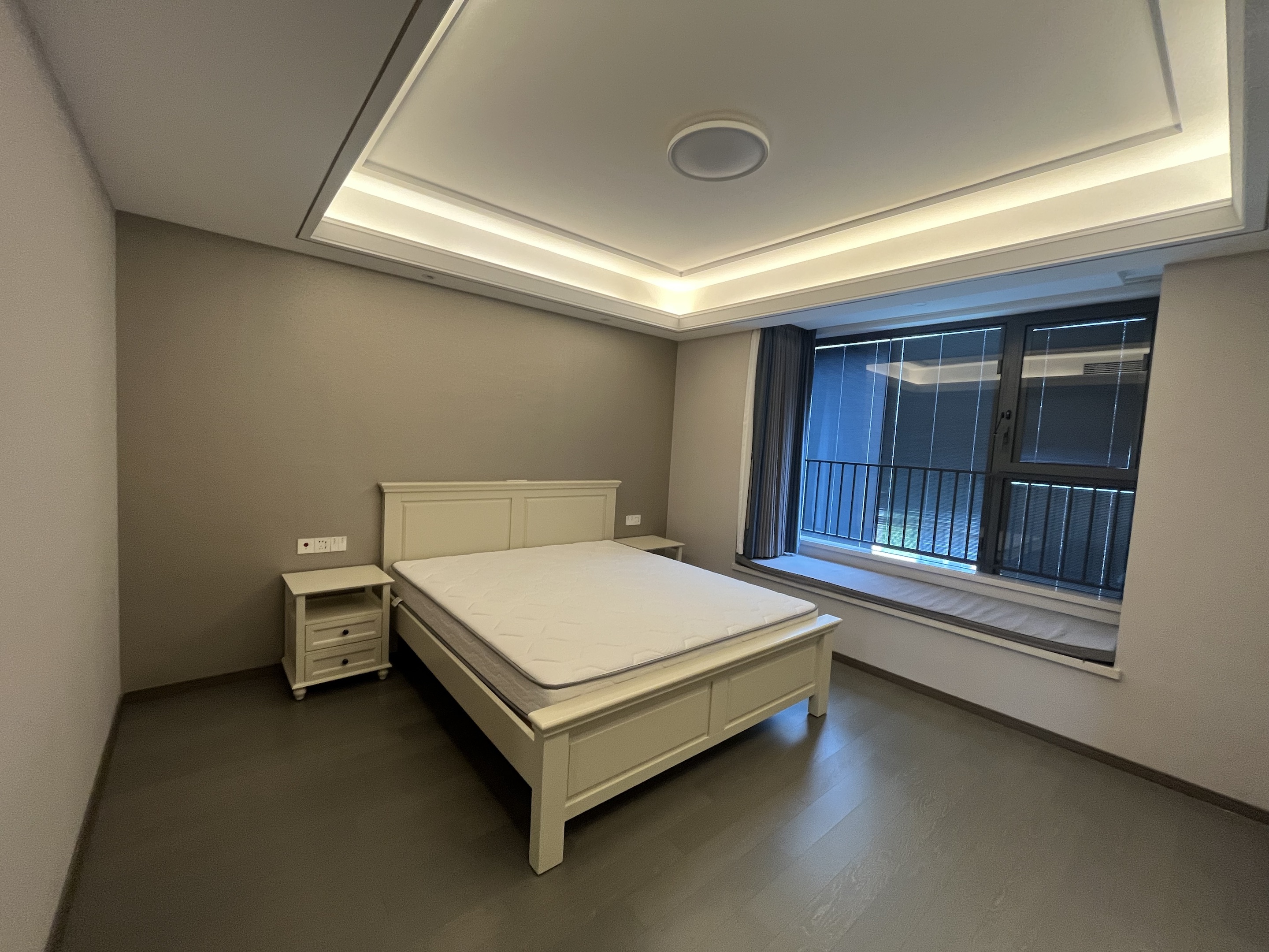 绿城&middot;晓风印月 5室2厅2卫 201m&sup2;