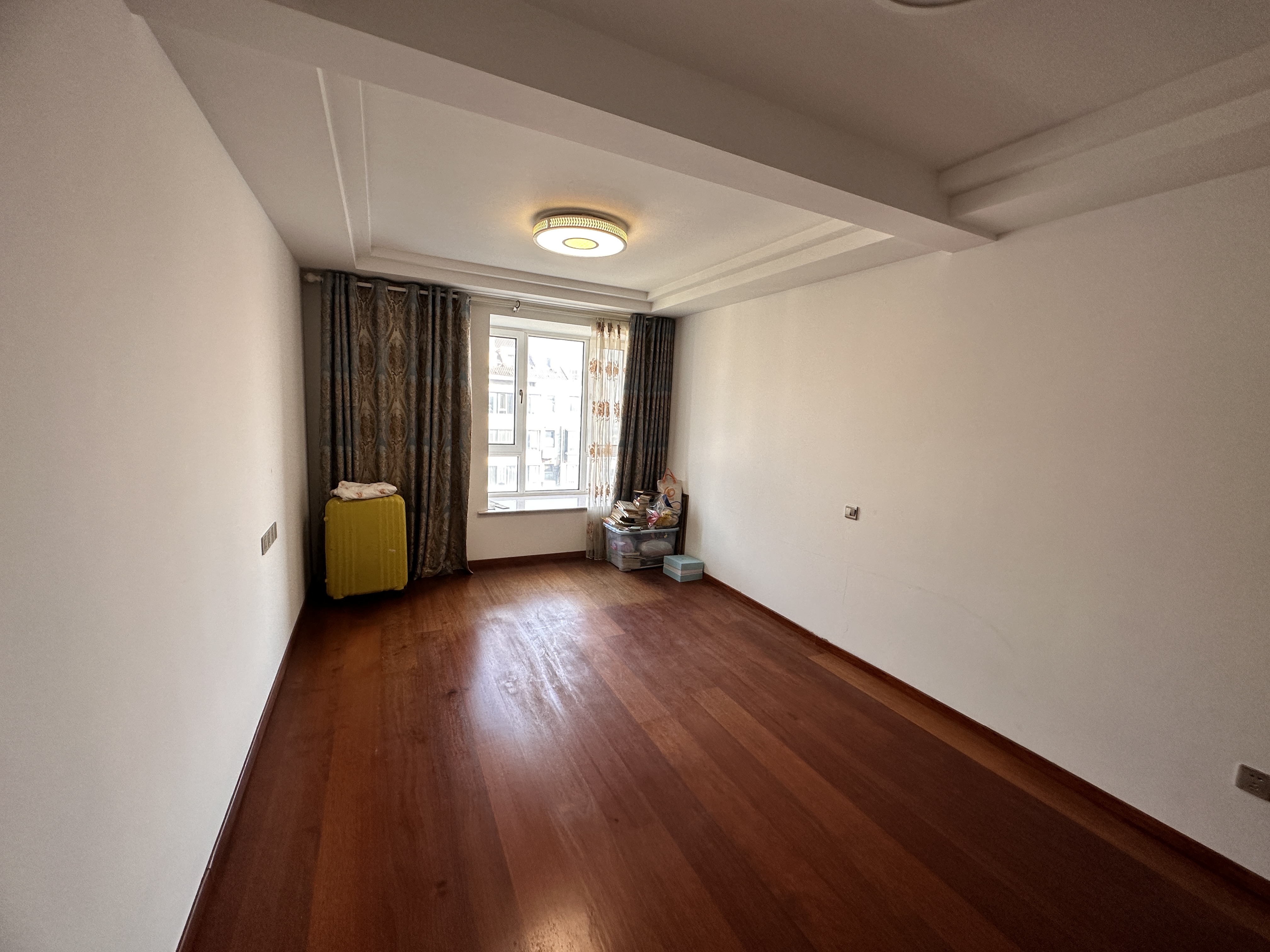 江海名苑南区 4室2厅2卫 171m&sup2;