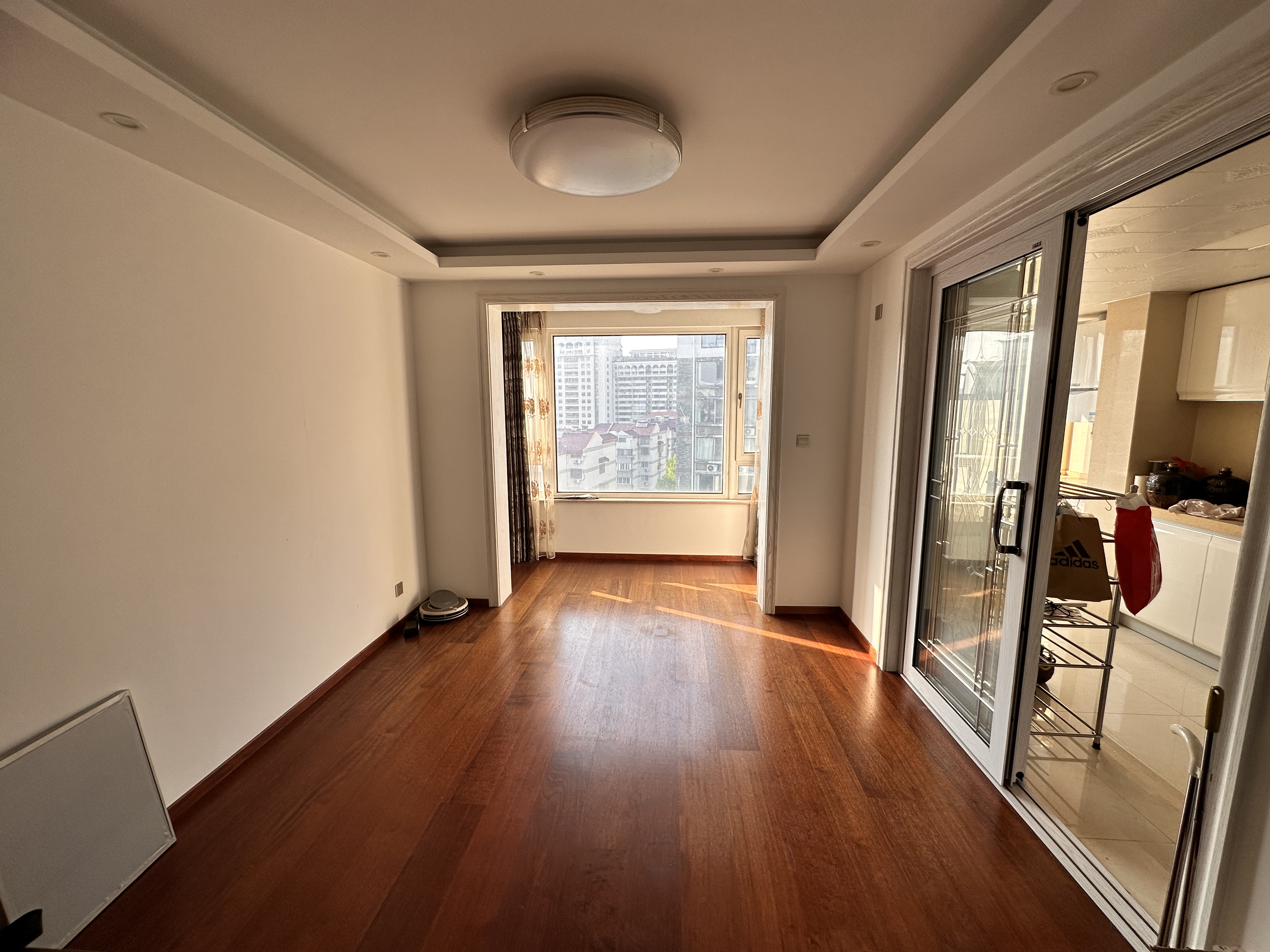 江海名苑南区 4室2厅2卫 171m²