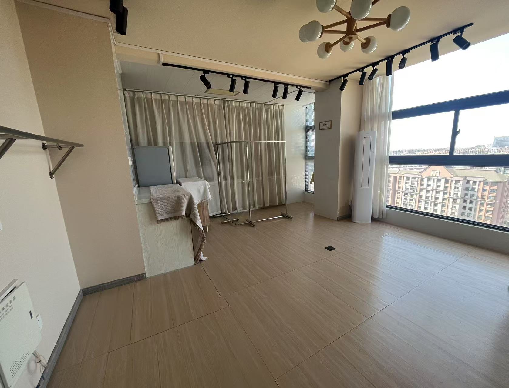 假日阳光 2室2厅2卫 88.00m²