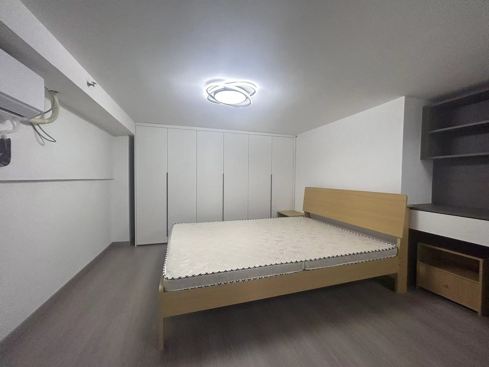 红星天铂 2室1厅1卫 70m&sup2;