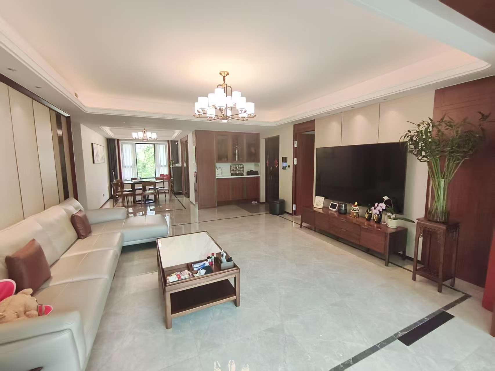 崇川金茂府 4室2厅3卫 186m²