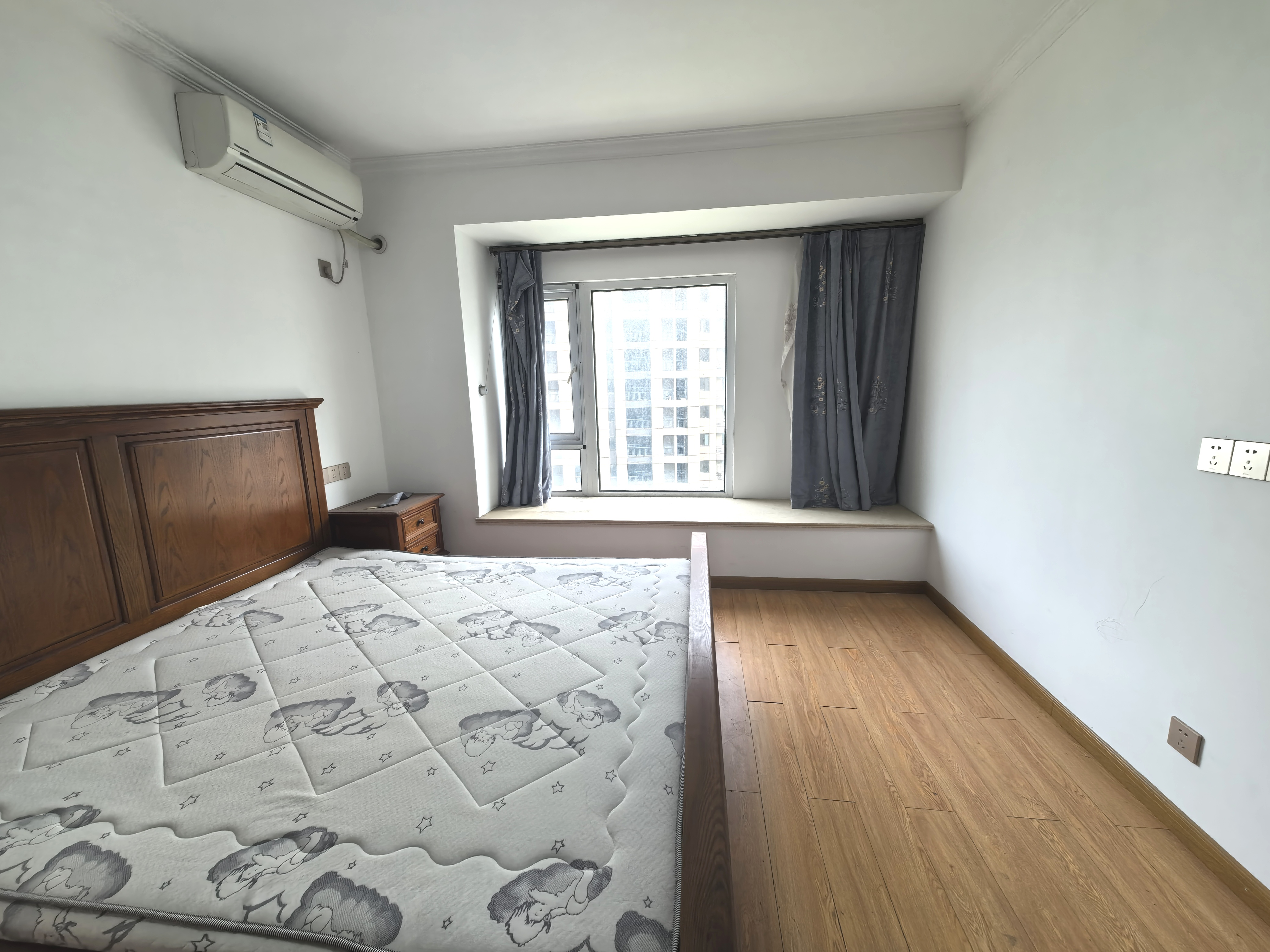 中海碧林湾 3室2厅1卫 95m&sup2;