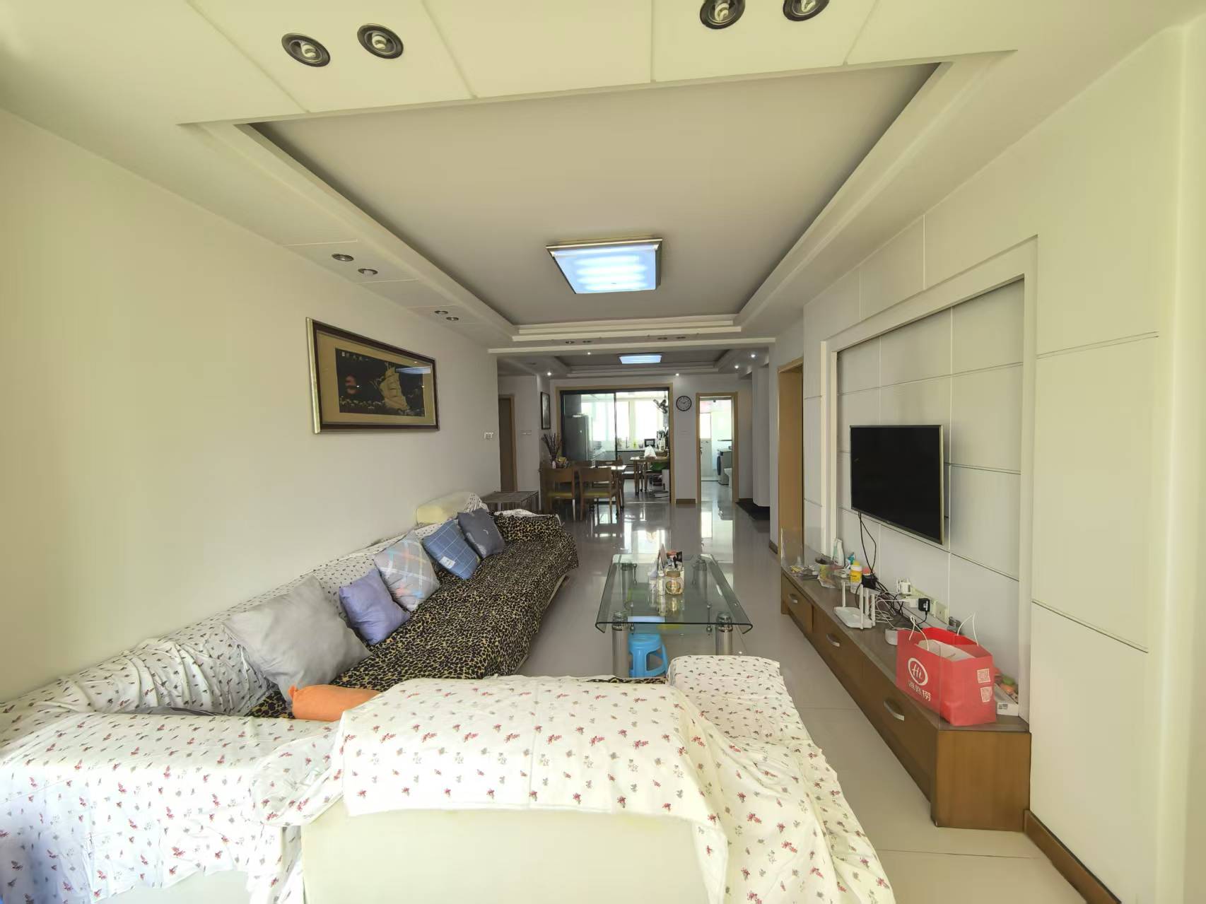 金辉花园 5室2厅2卫 121.94m²