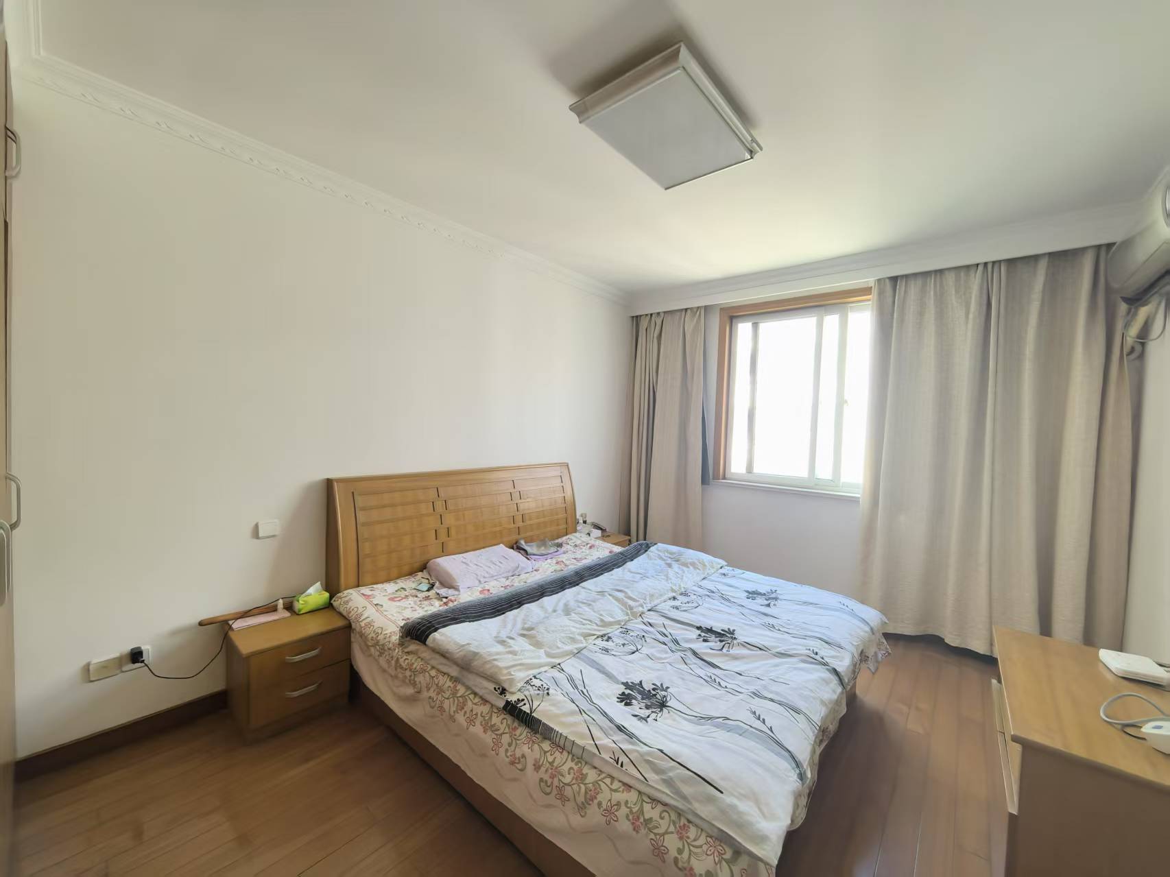 金辉花园 5室2厅2卫 121.94m&sup2;
