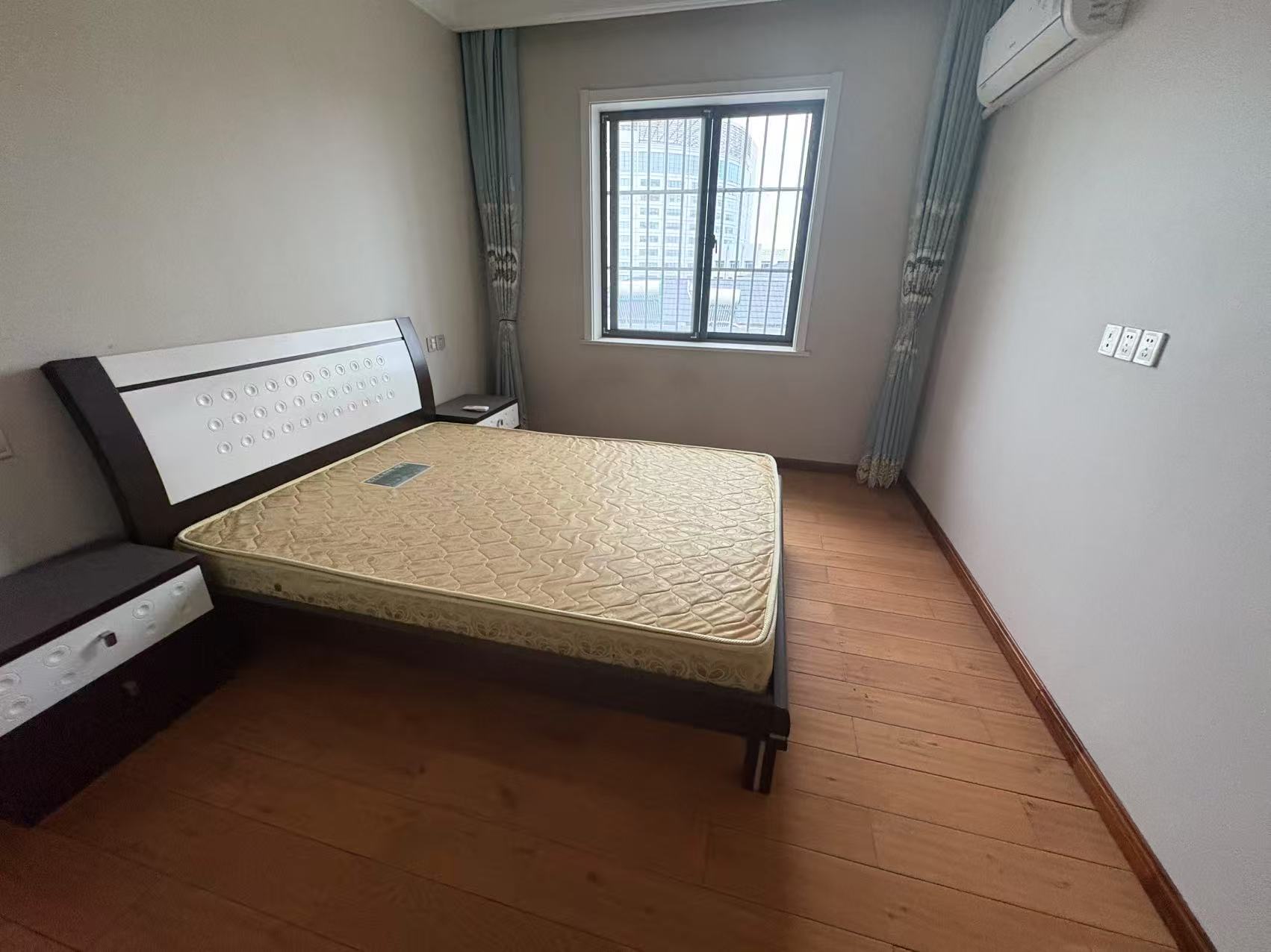 万象东园 3室2厅1卫 108.00m&sup2;
