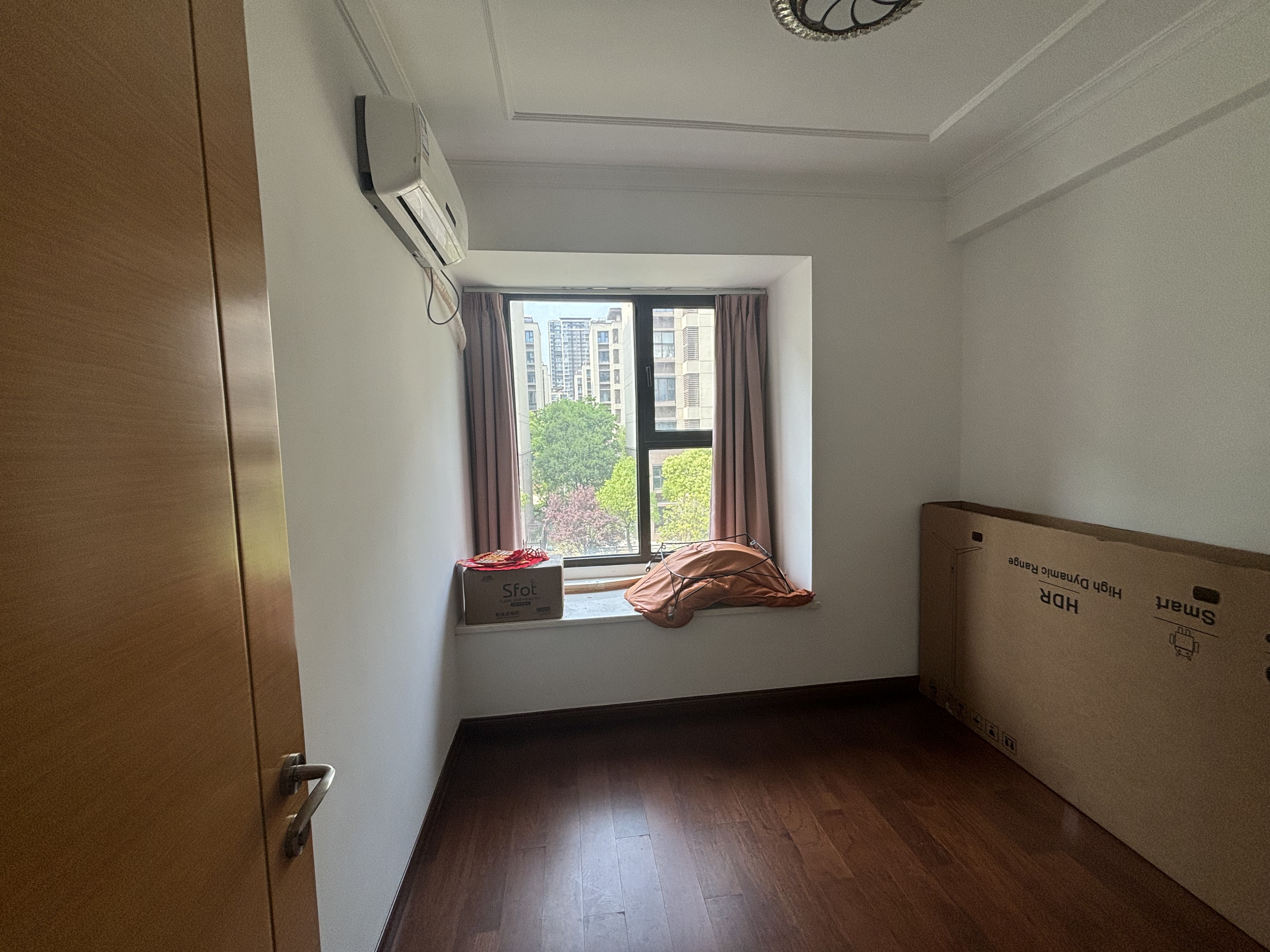 富力院士廷 4室2厅2卫 140.82m&sup2;