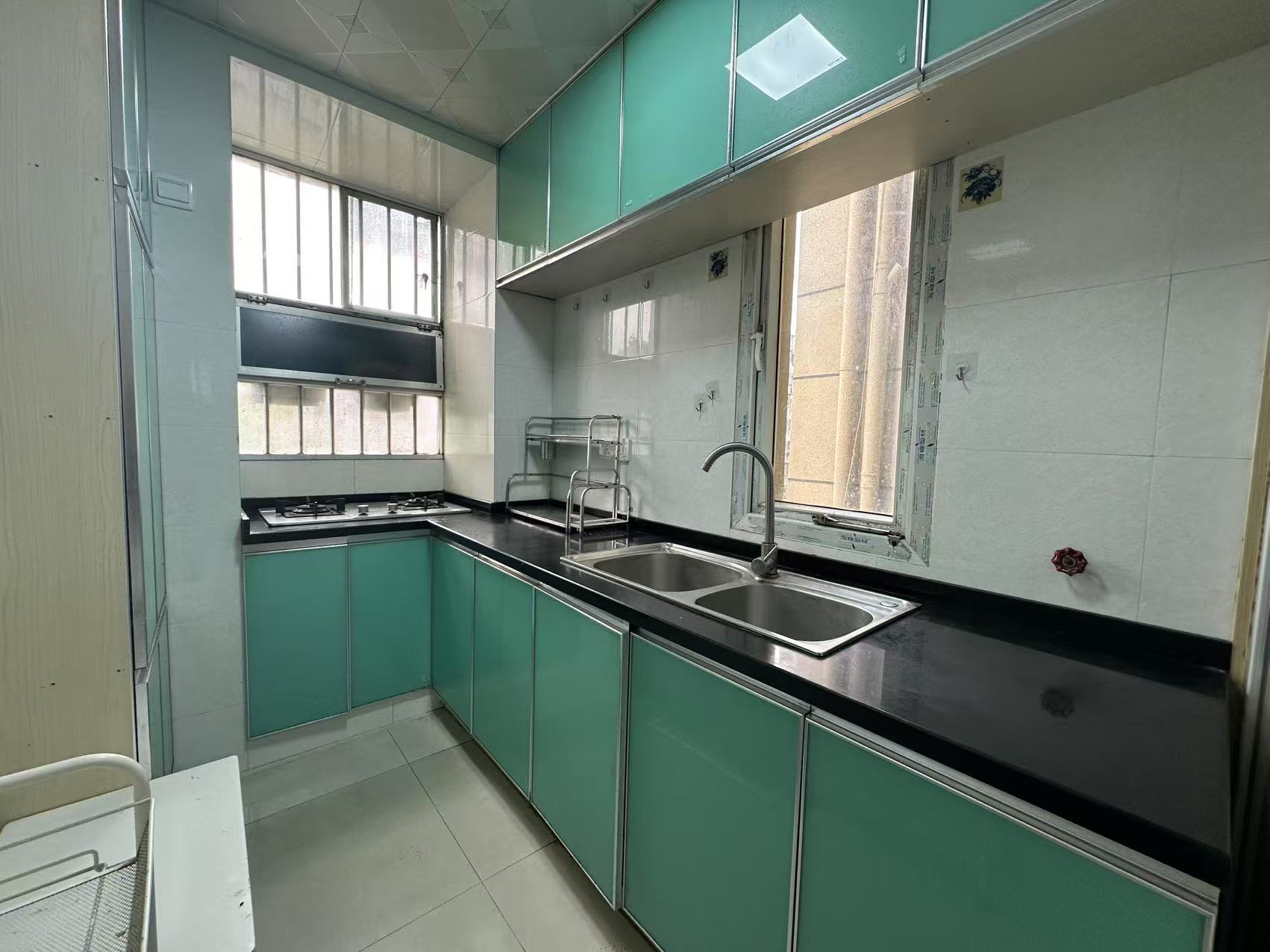 海港新村 2室1厅1卫 68m&sup2;