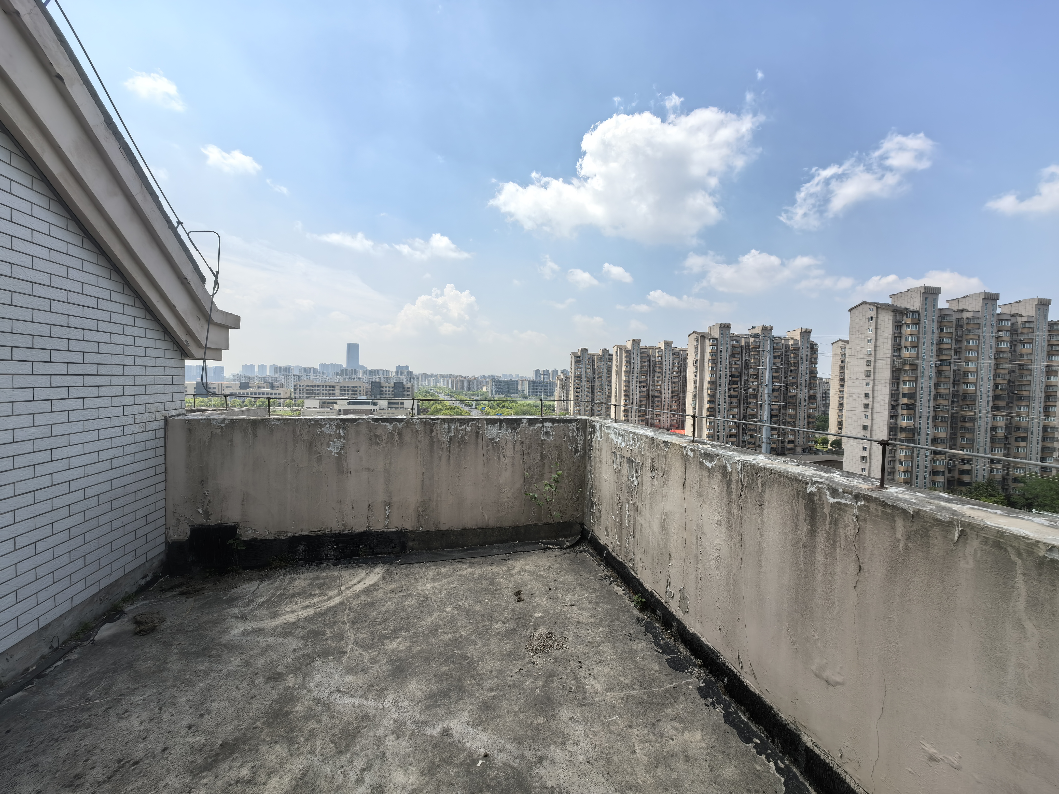天晖苑 3室2厅2卫 98.00m&sup2;