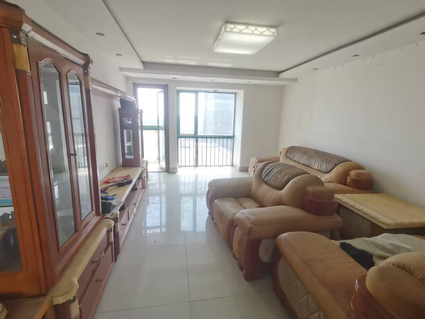 军山汇贤居 3室2厅1卫 113m²