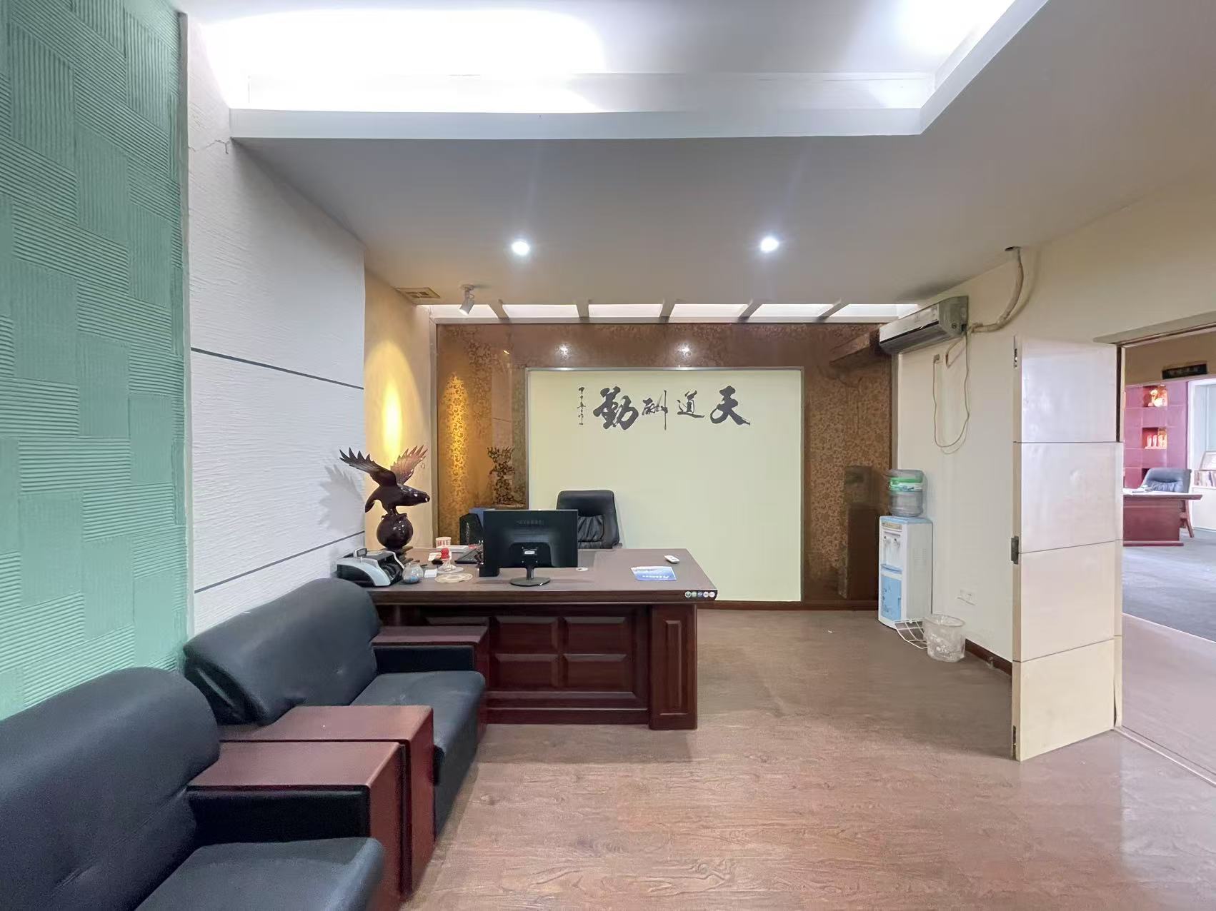 太阳鑫城 5室2厅2卫 110.00m&sup2;
