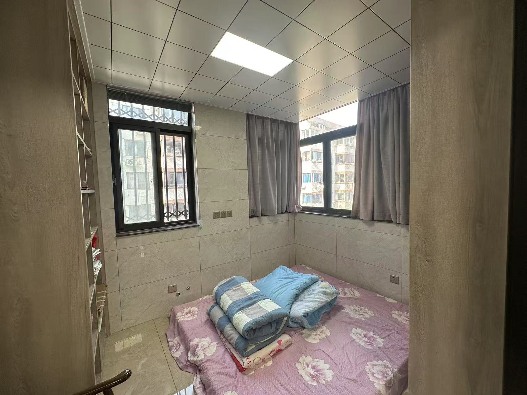 姚港路22号 4室1厅1卫 82.82m&sup2;