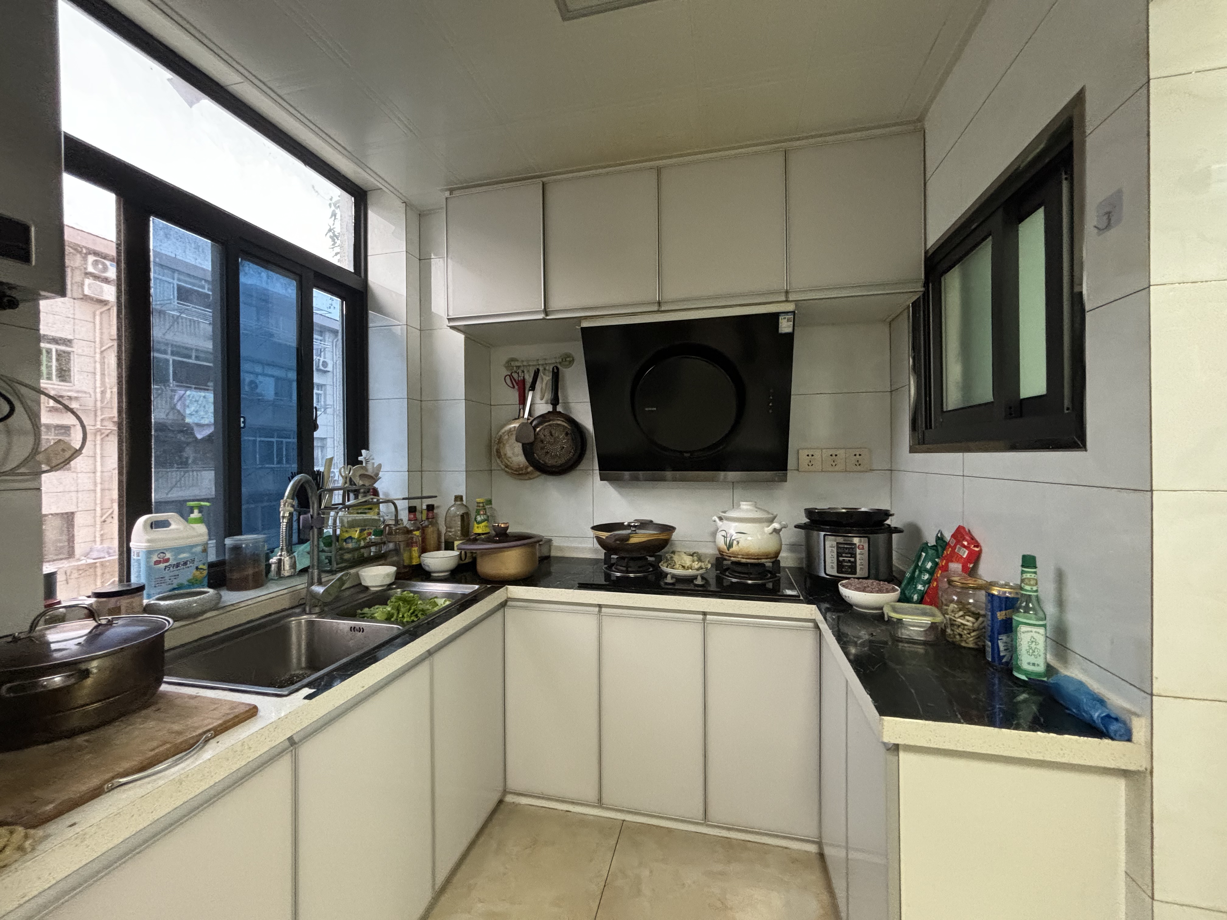 虹桥新村(朝霞路) 2室1厅1卫 60.95m&sup2;