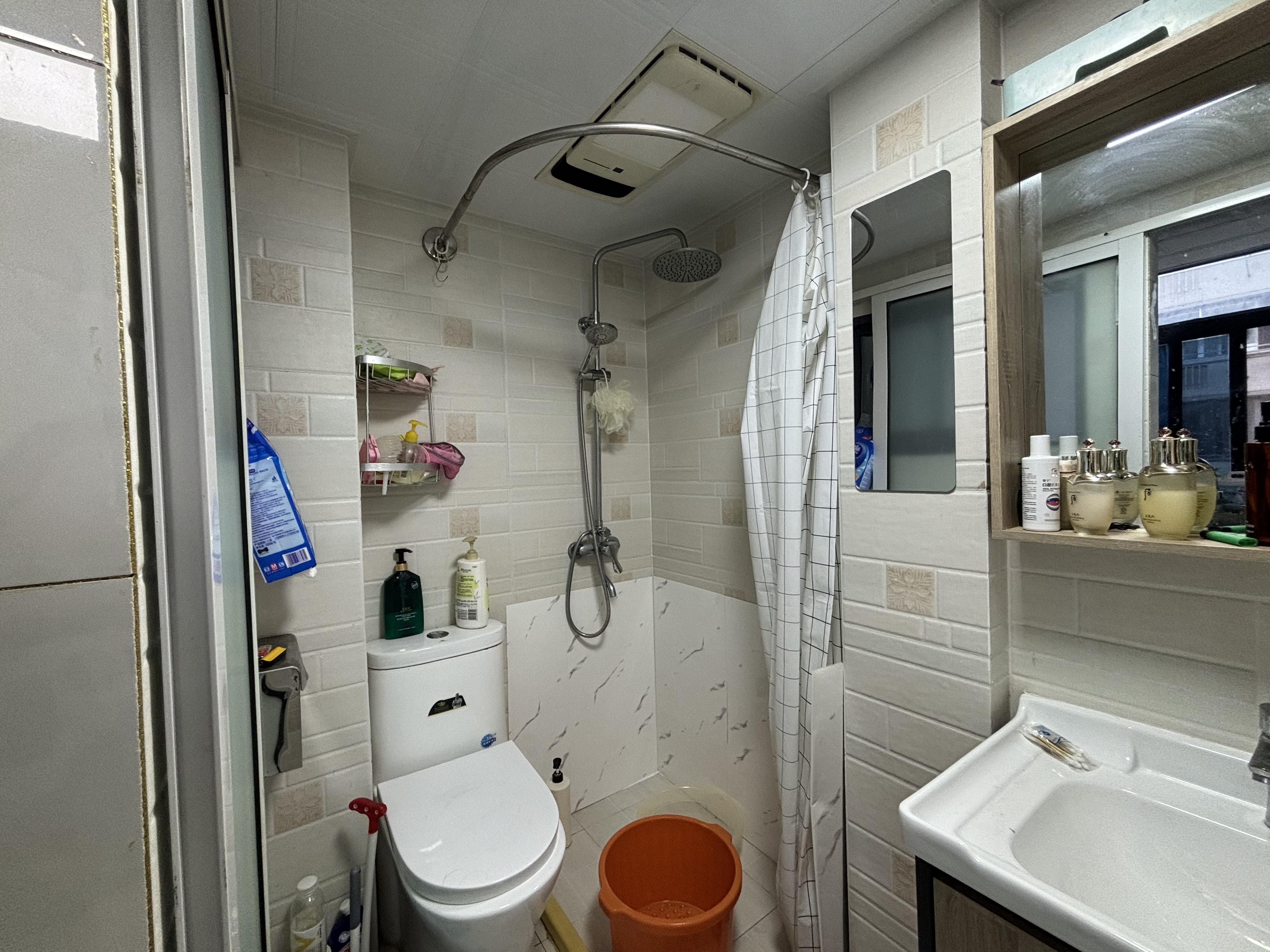 虹桥新村(朝霞路) 2室1厅1卫 60.95m&sup2;