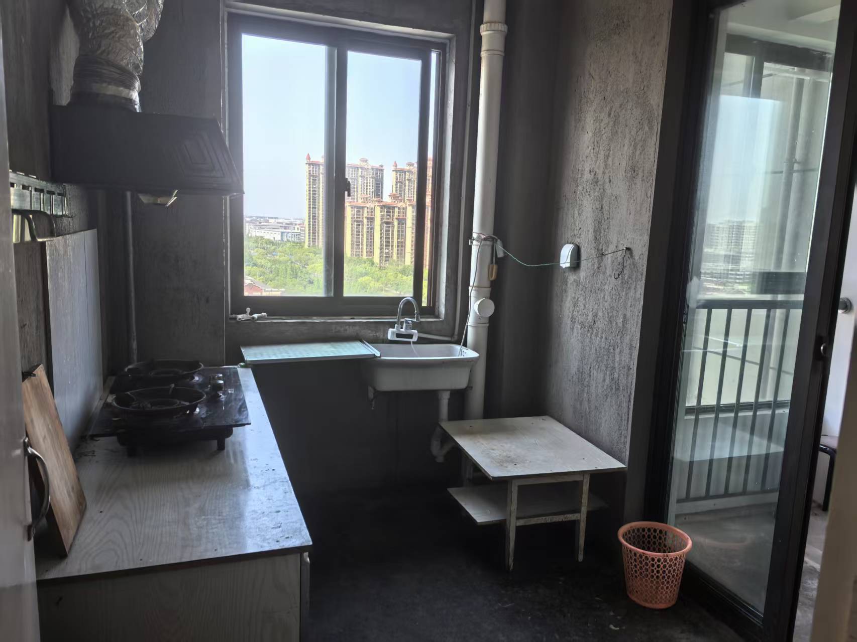 同和嘉苑东区 3室2厅1卫 122m&sup2;