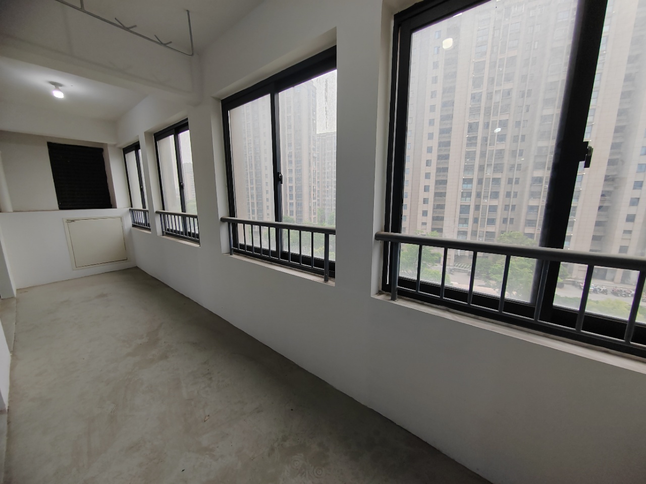 朝阳花苑 3室2厅2卫 144m&sup2;