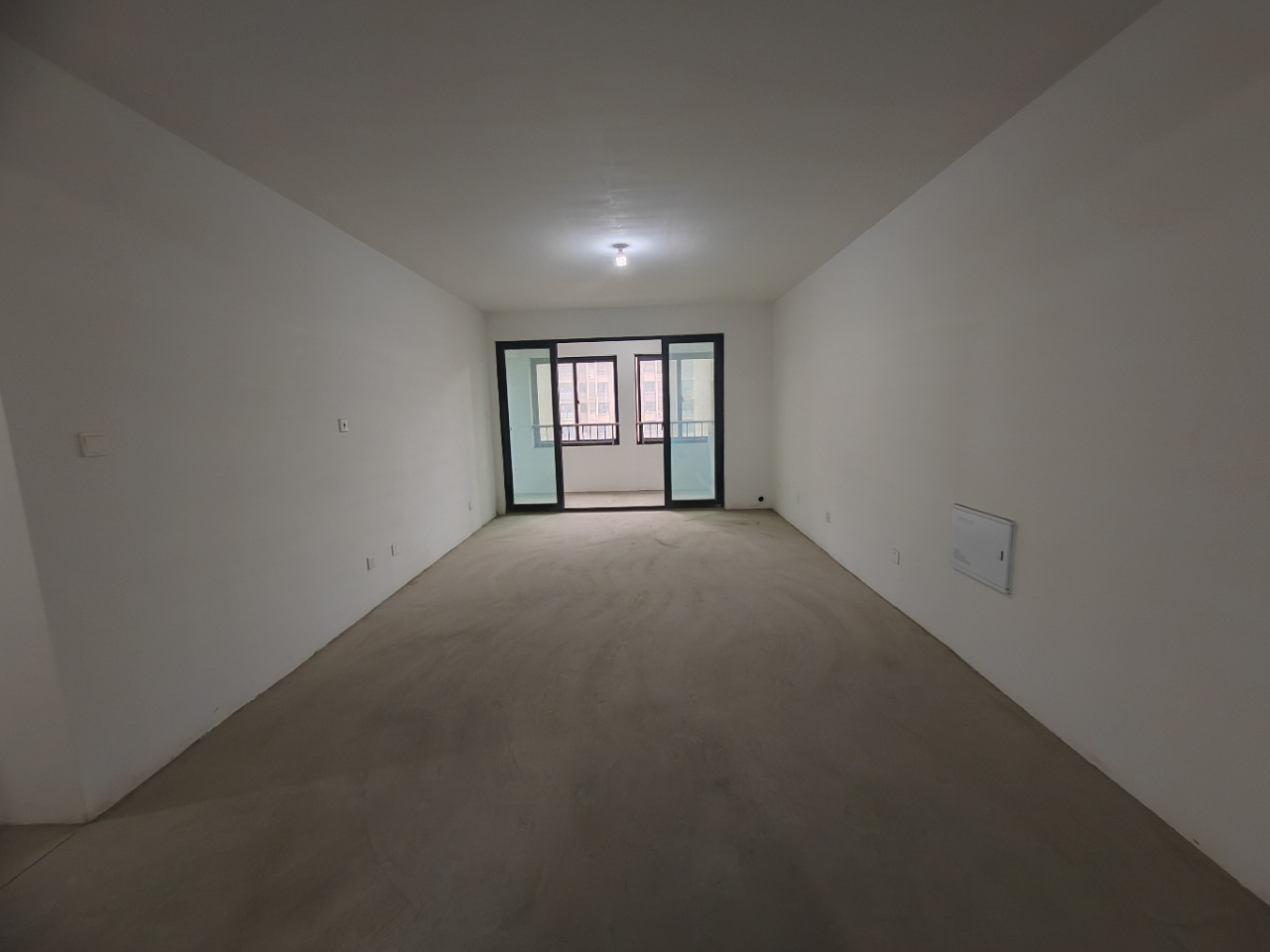 朝阳花苑 3室2厅2卫 144m²
