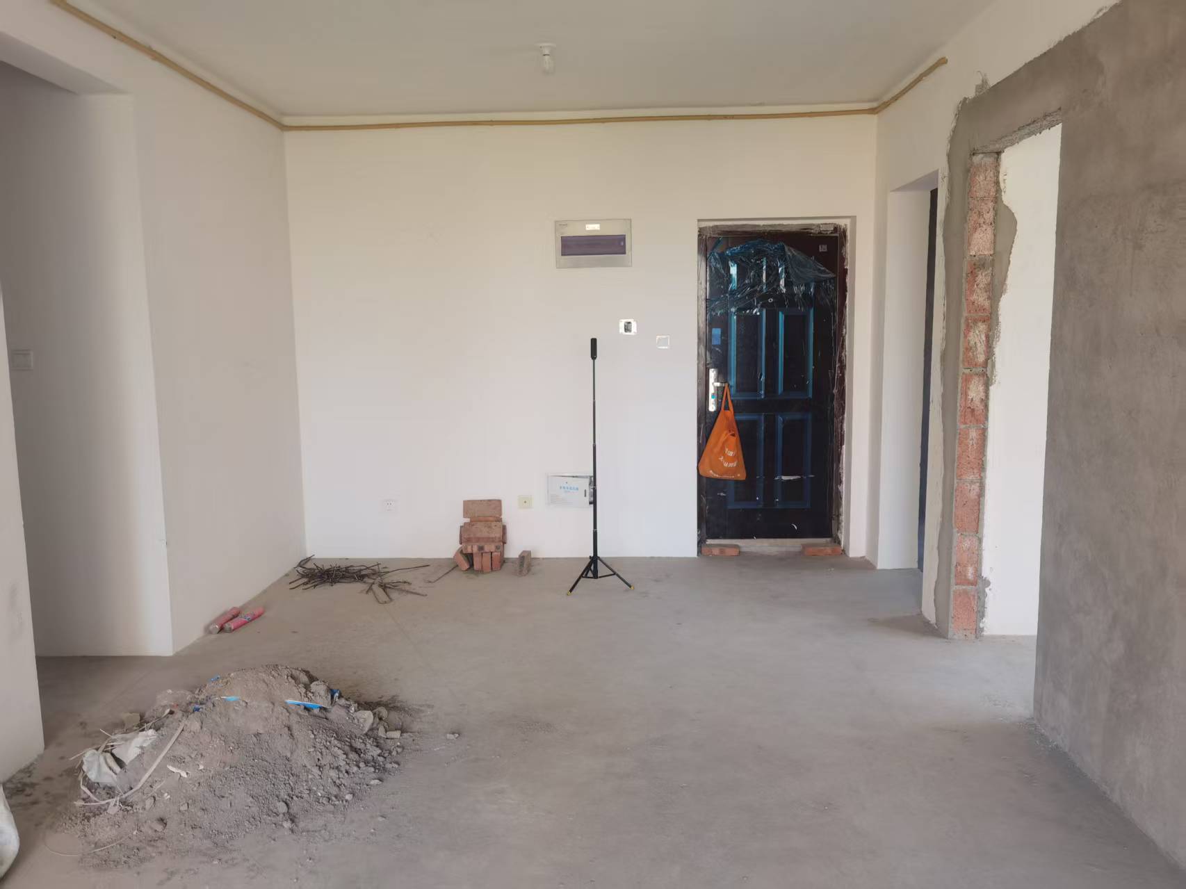 中港翡翠城 3室2厅2卫 106.97m&sup2;