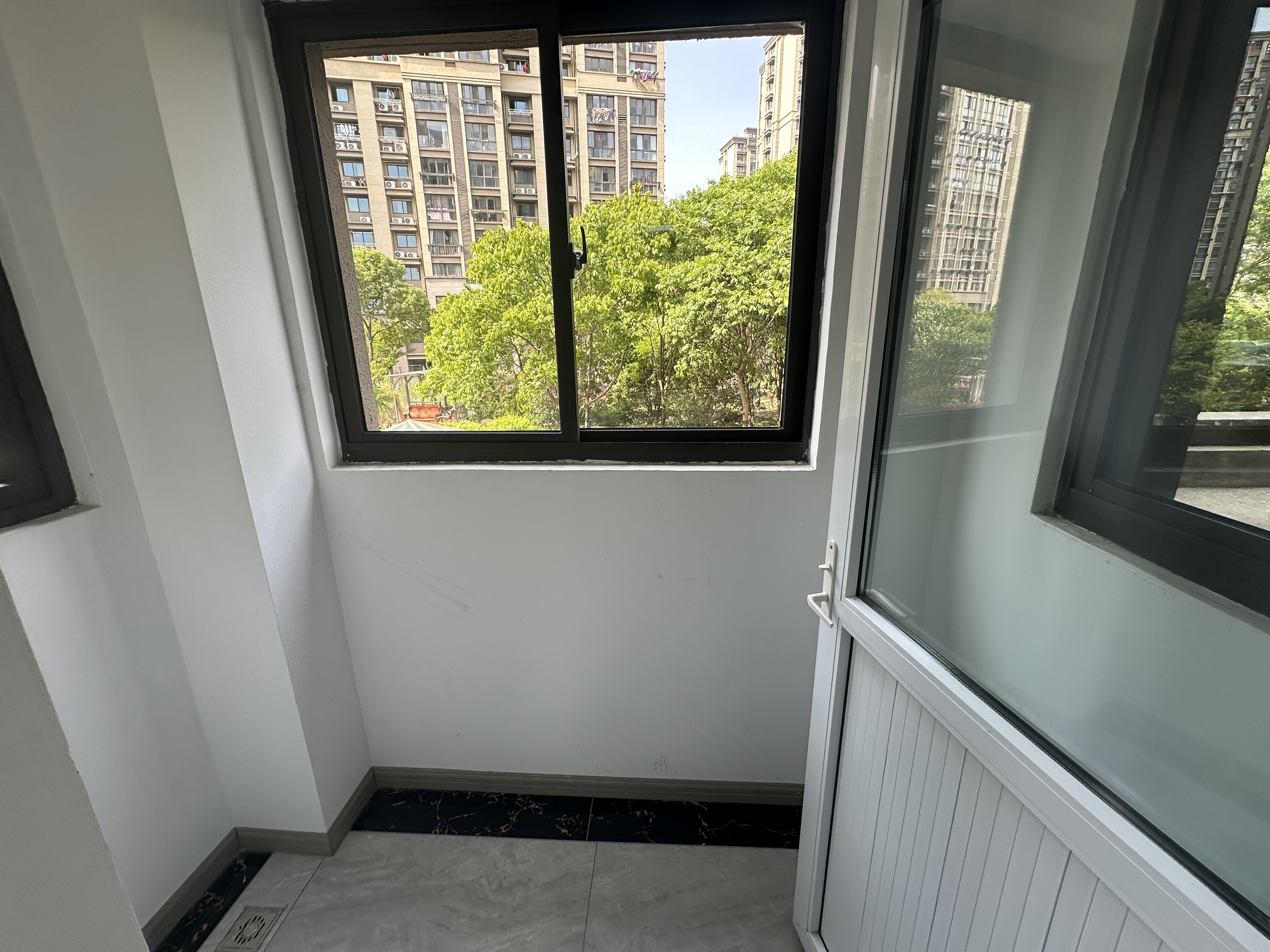 紫东南苑南区 2室1厅1卫 86m&sup2;