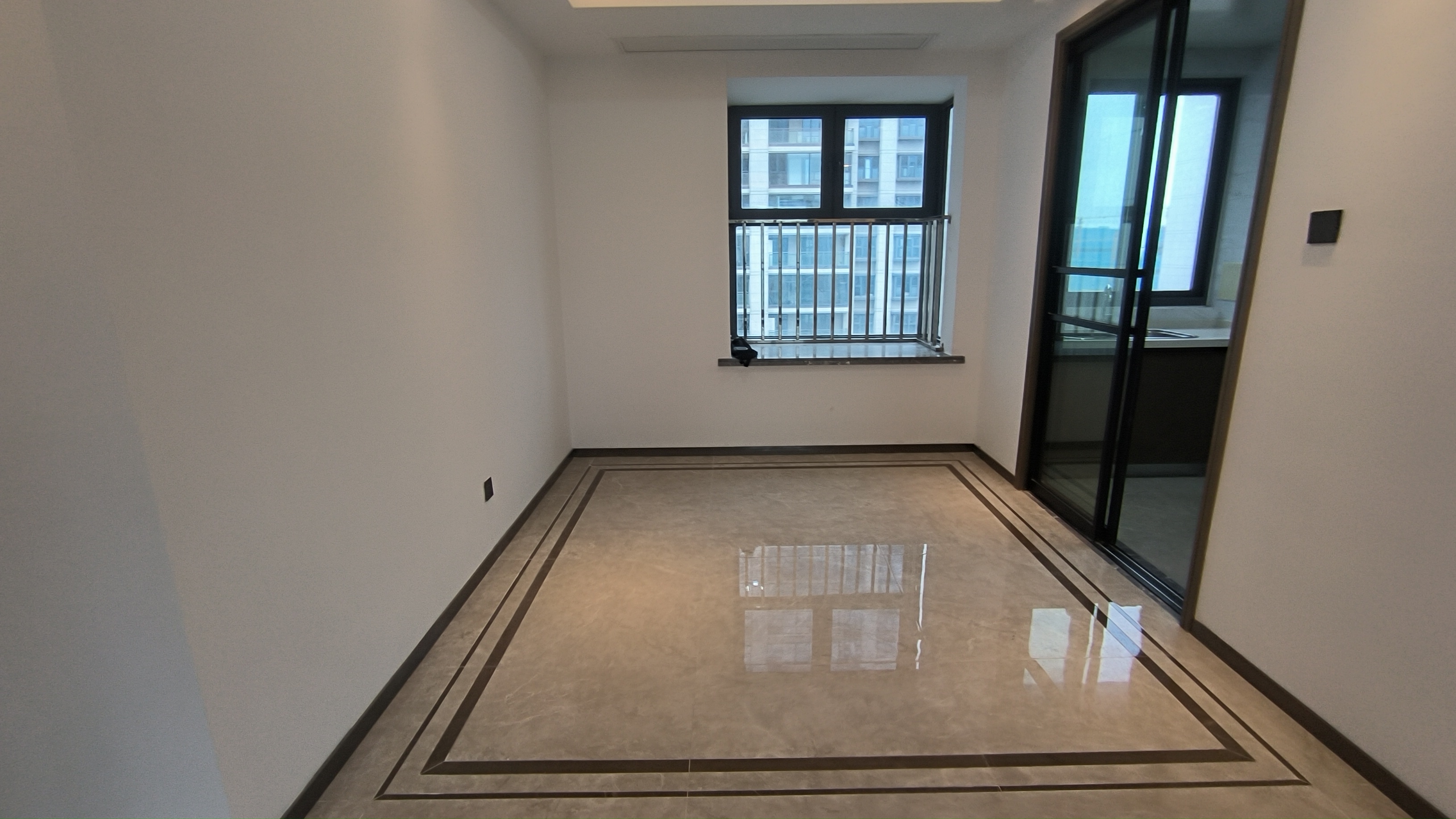 都会沁园 4室2厅2卫 149.9m&sup2;