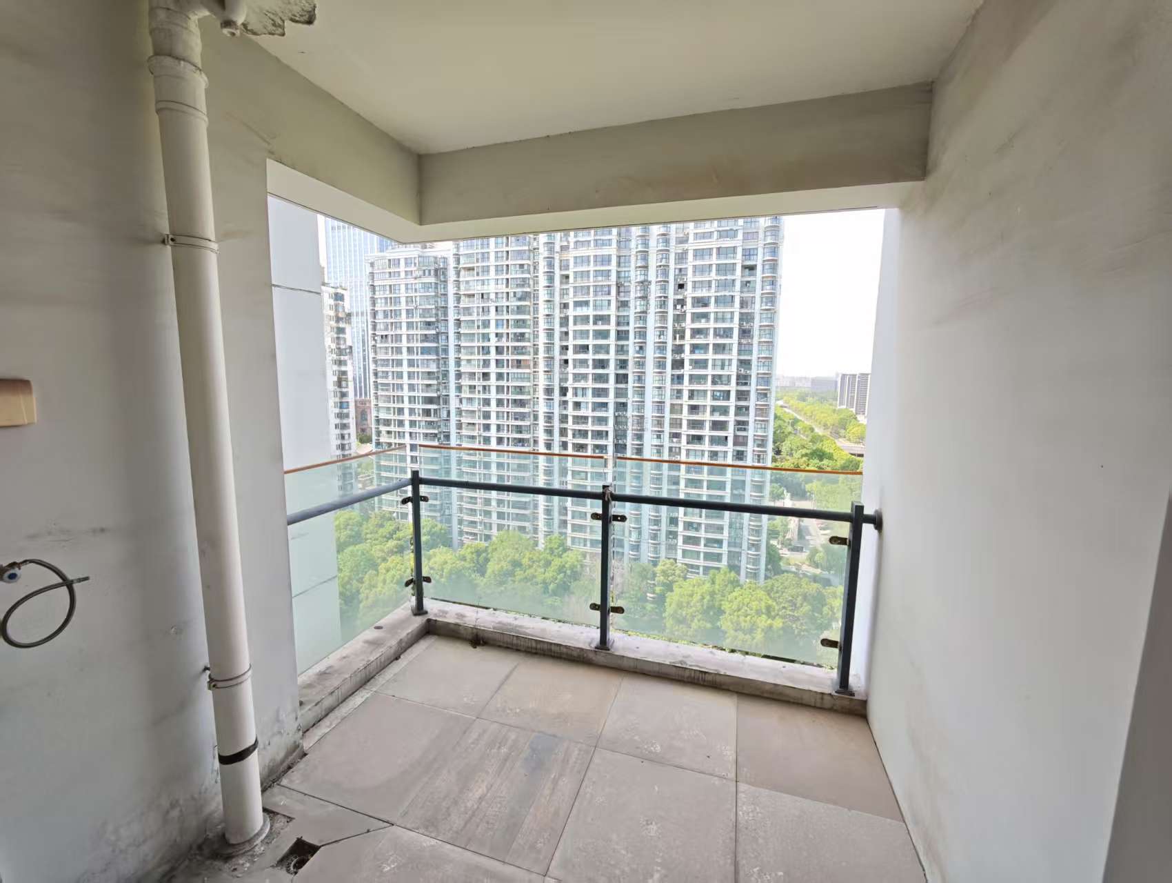 中南世纪城北区 3室2厅2卫 145.00m&sup2;