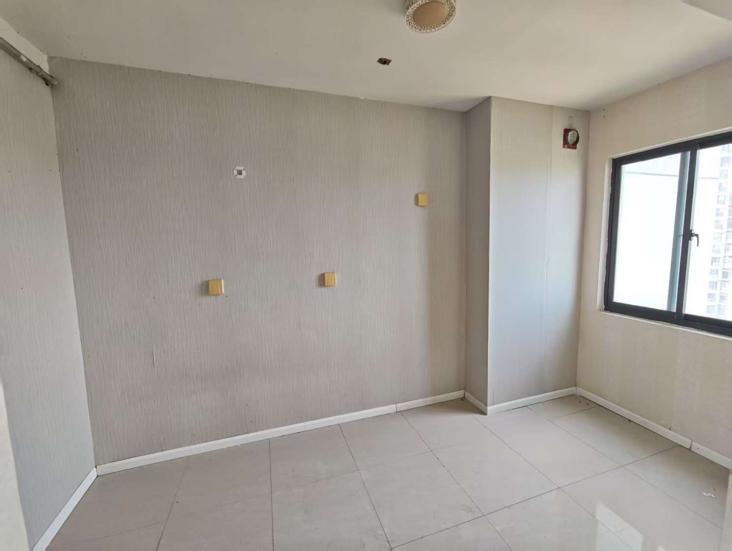 中南世纪城北区 3室2厅2卫 145.00m&sup2;