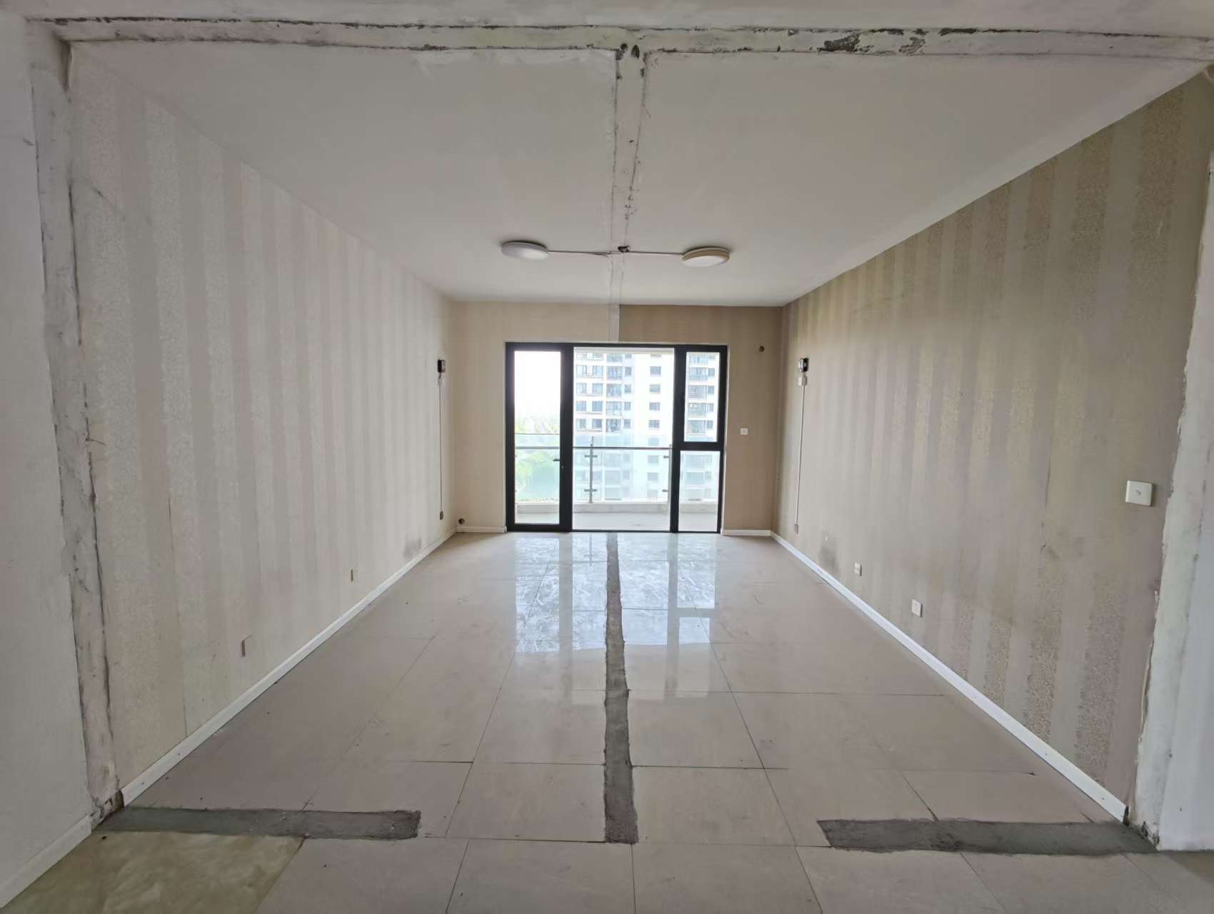 中南世纪城北区 3室2厅2卫 145.00m²