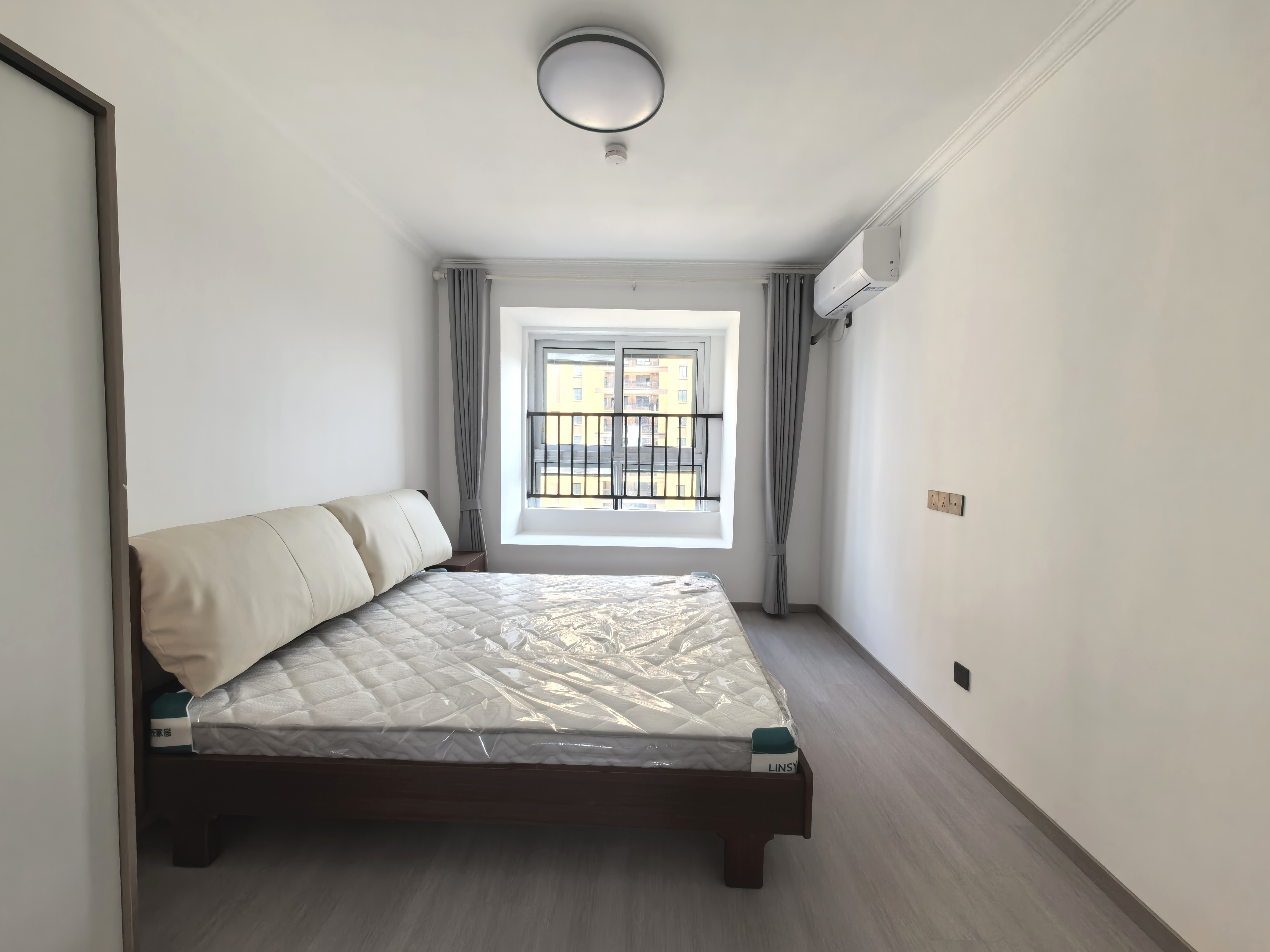 新城香溢紫郡 3室2厅2卫 117.00m&sup2;