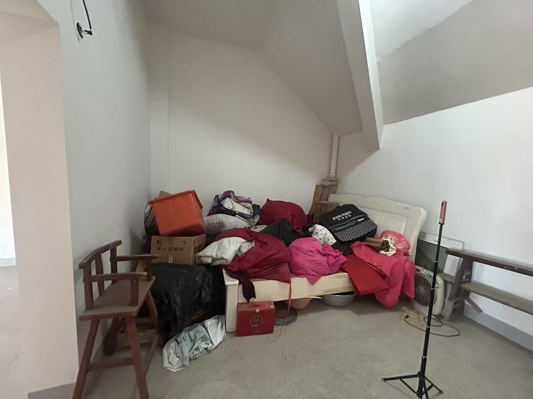 外滩花苑 3室2厅1卫 151.39m&sup2;