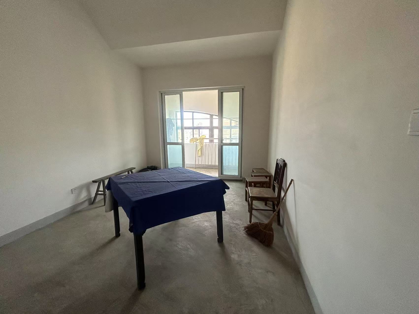 外滩花苑 3室2厅1卫 151.39m&sup2;