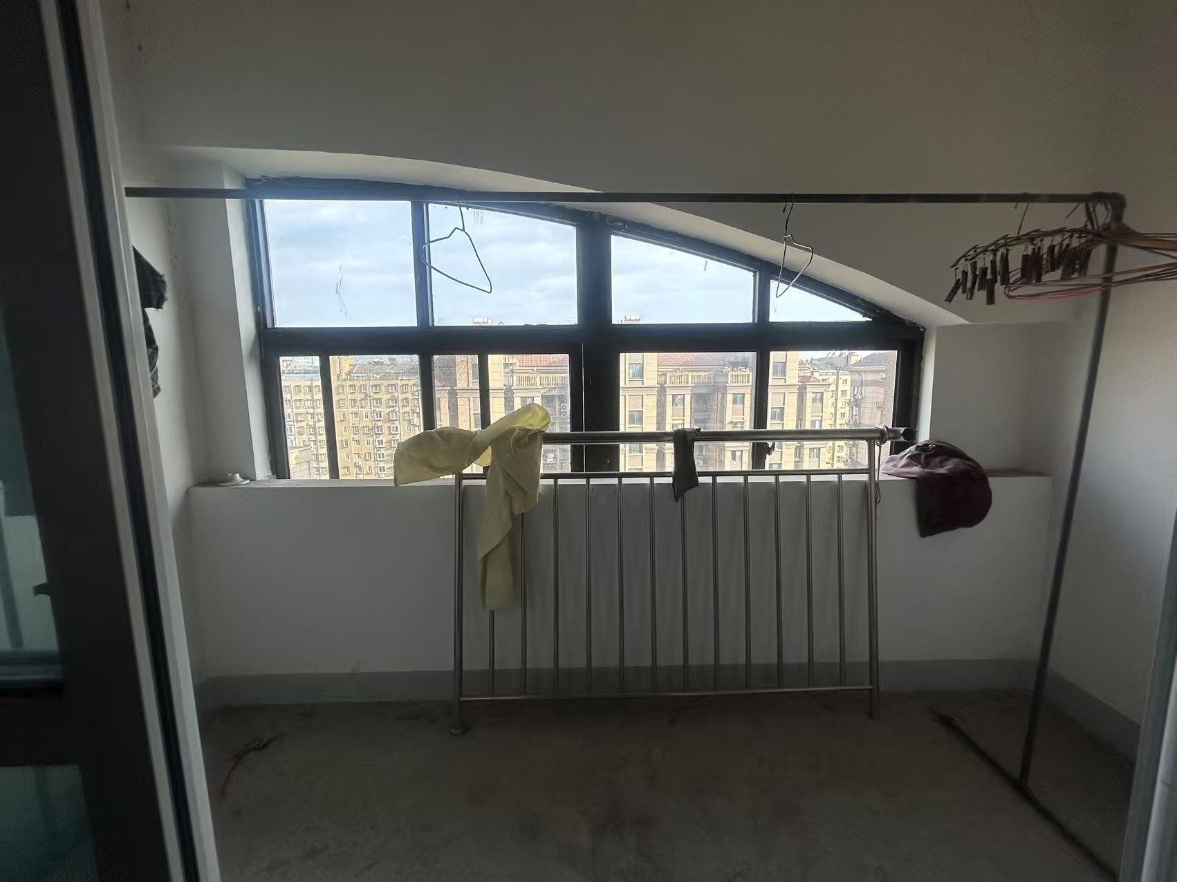 外滩花苑 3室2厅1卫 151.39m&sup2;