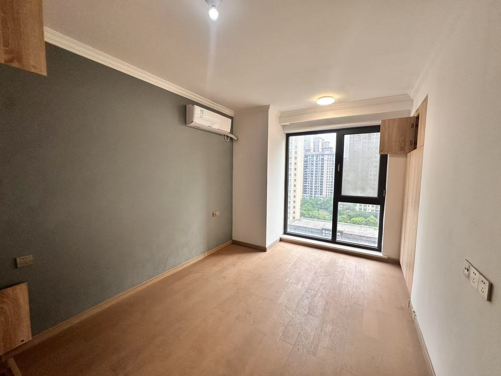 世茂九龙庭 4室2厅2卫 128m&sup2;
