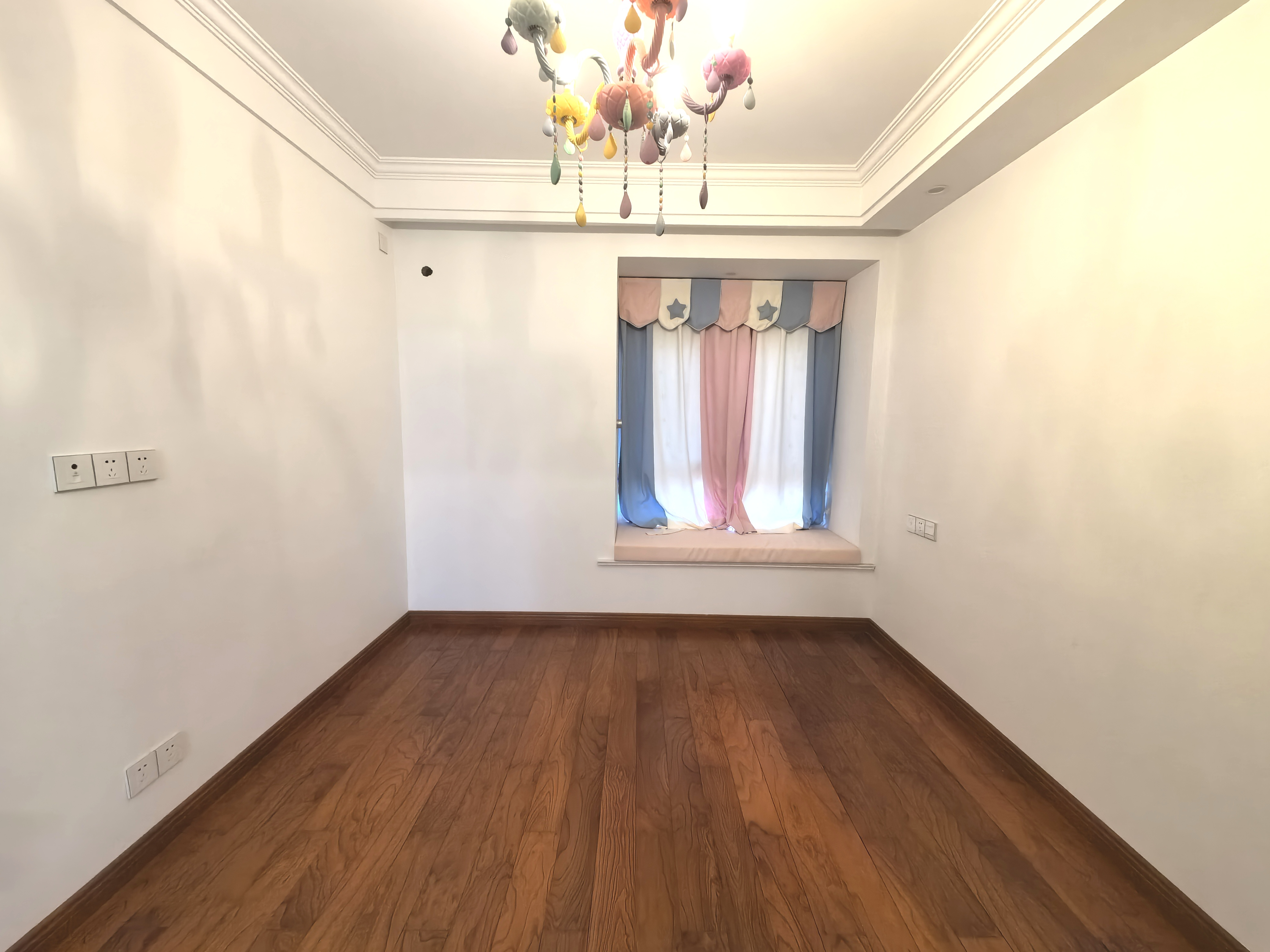 中海碧林湾 4室2厅2卫 127.50m&sup2;