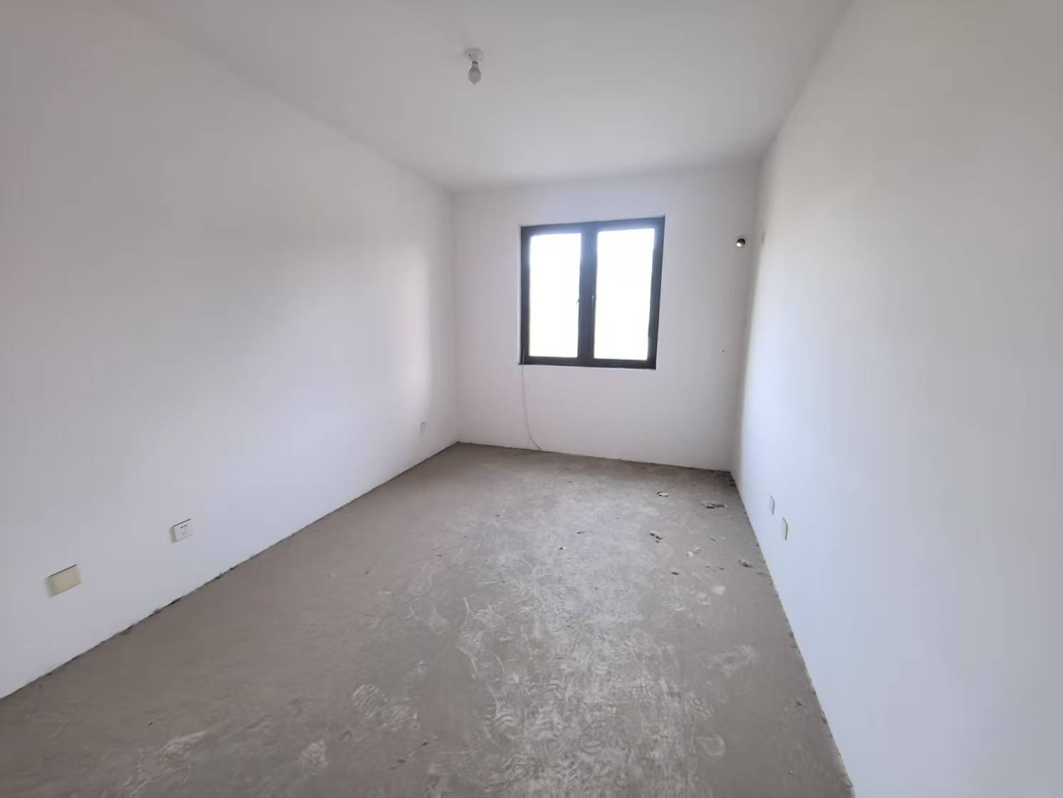 城市嘉苑 4室2厅3卫 200.15m&sup2;