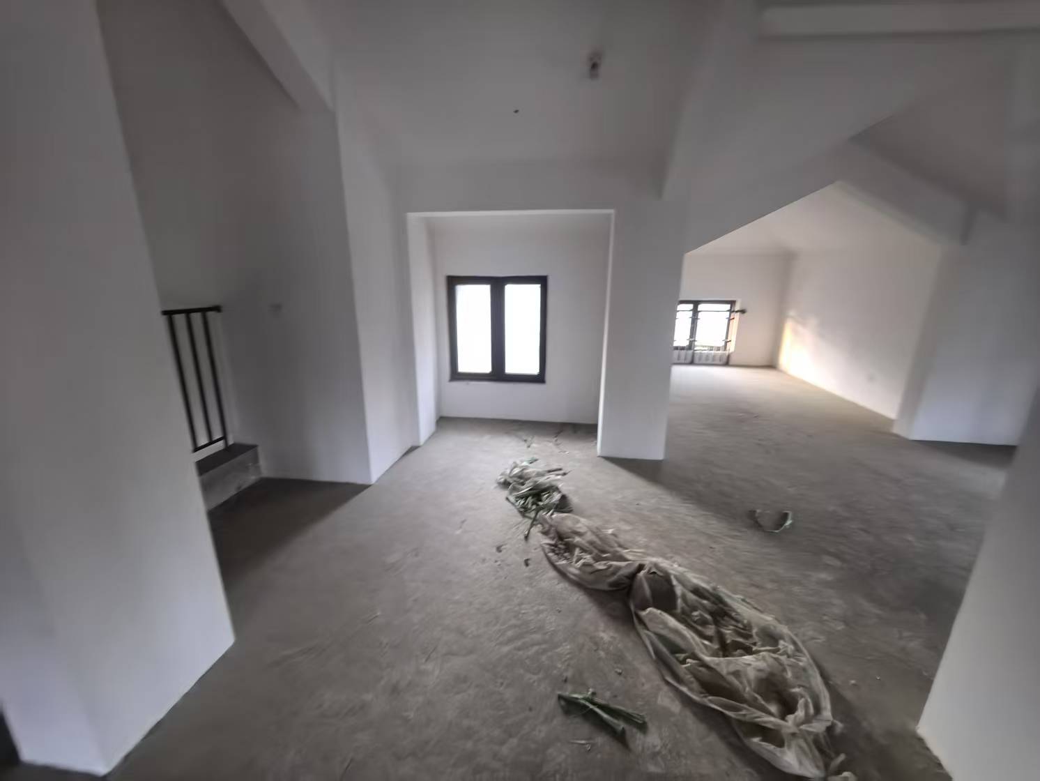 城市嘉苑 4室2厅3卫 200.15m&sup2;