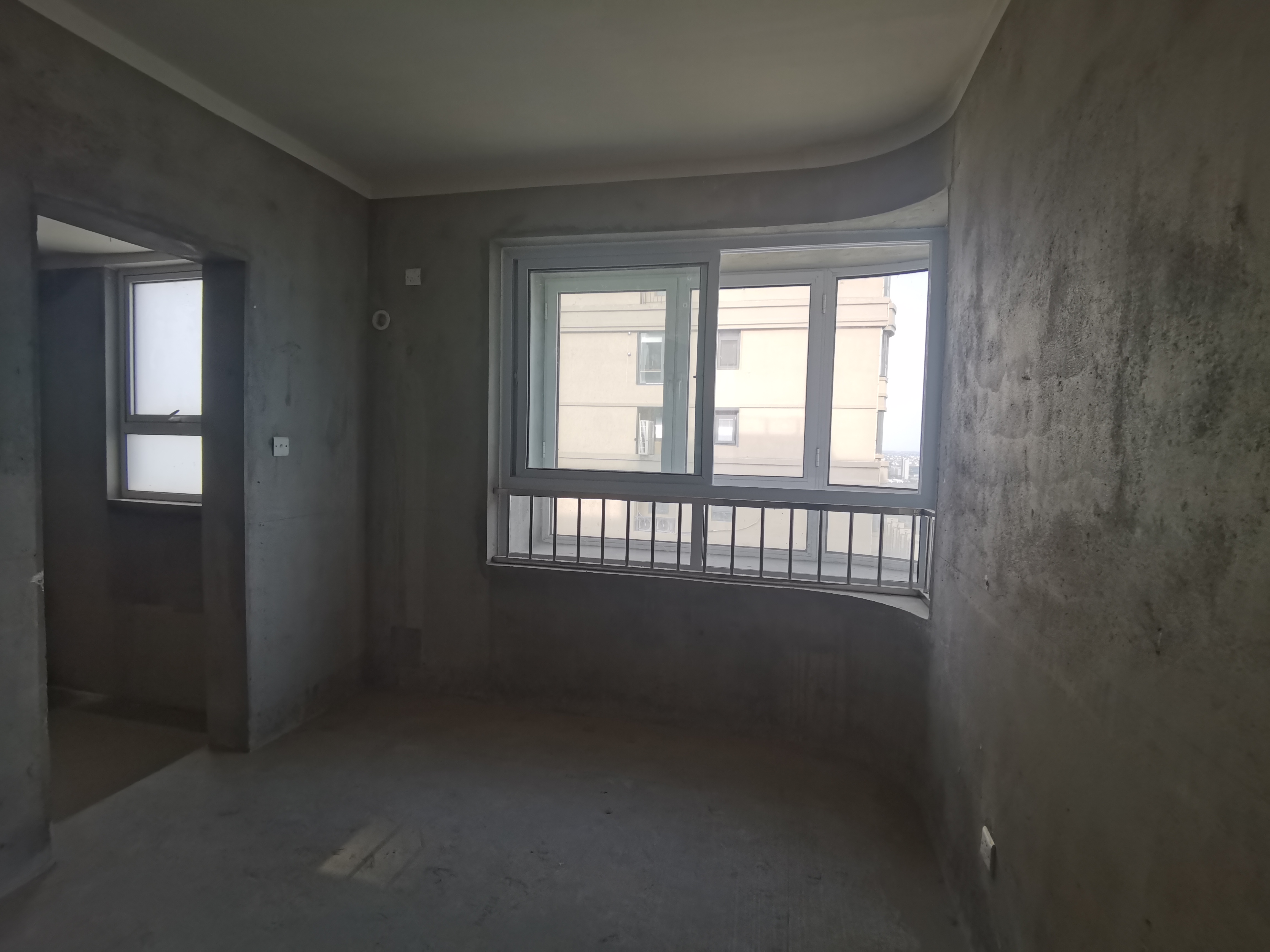 富都豪园 4室2厅2卫 147m&sup2;
