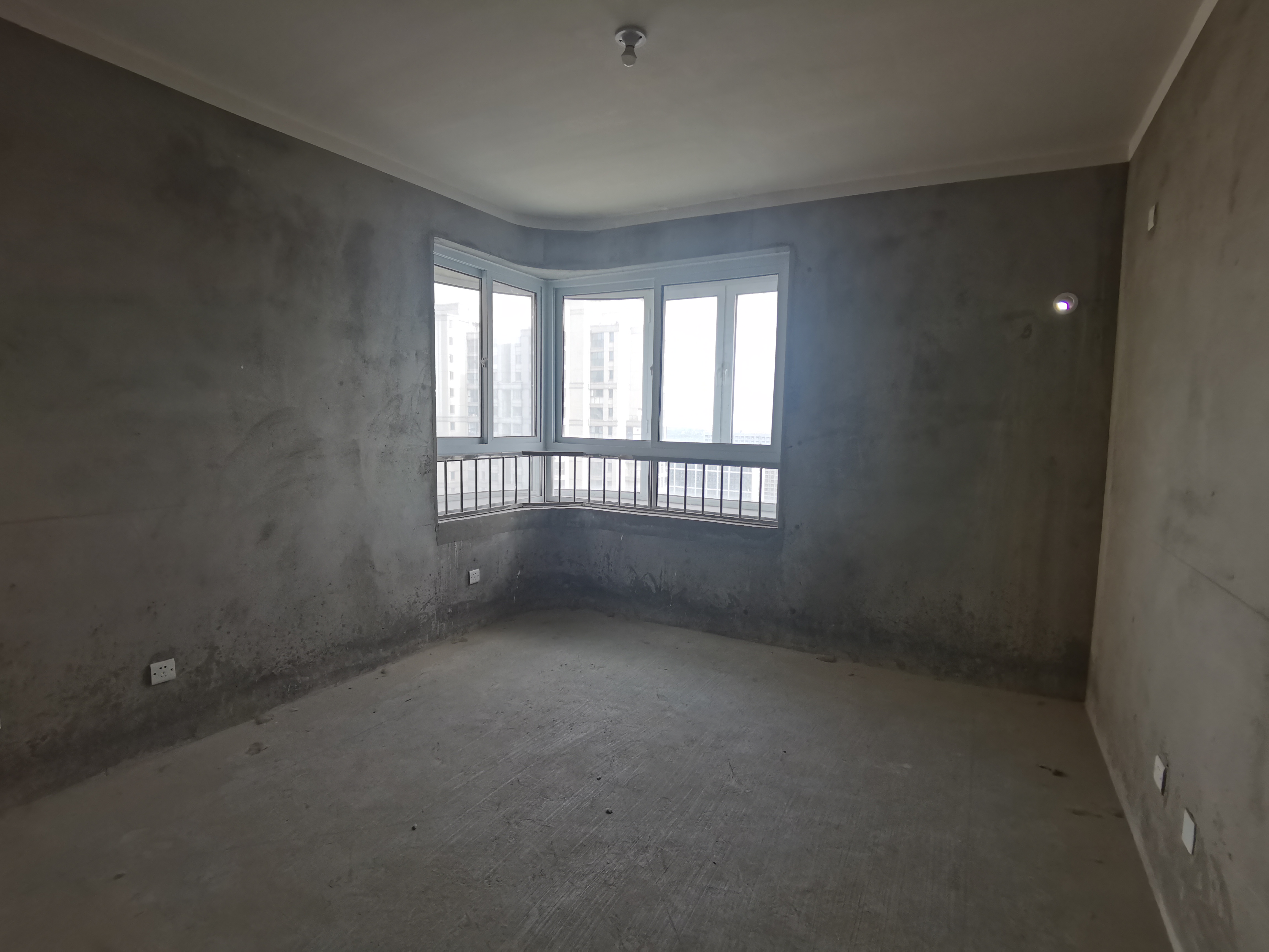 富都豪园 4室2厅2卫 147m&sup2;