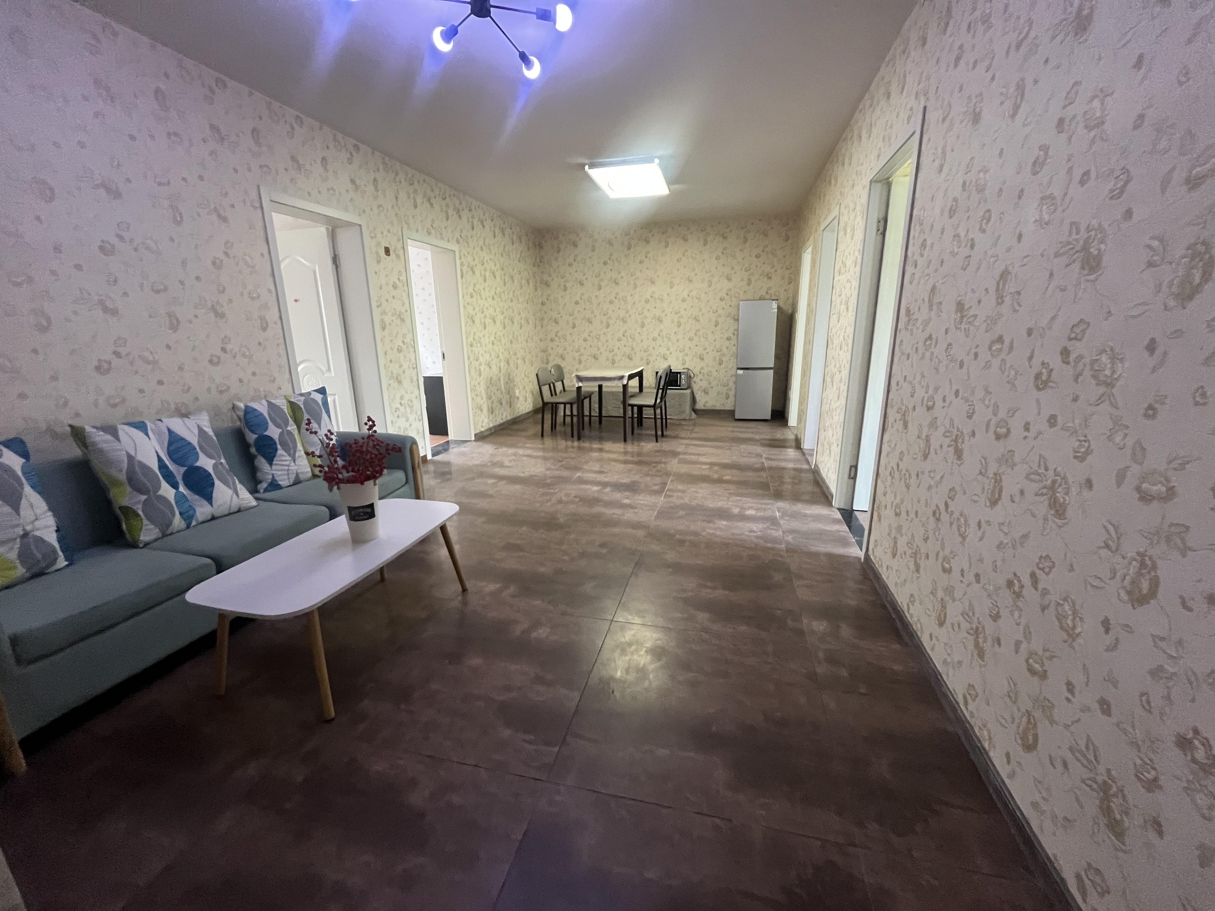 新港花苑 3室2厅1卫 130.00m&sup2;