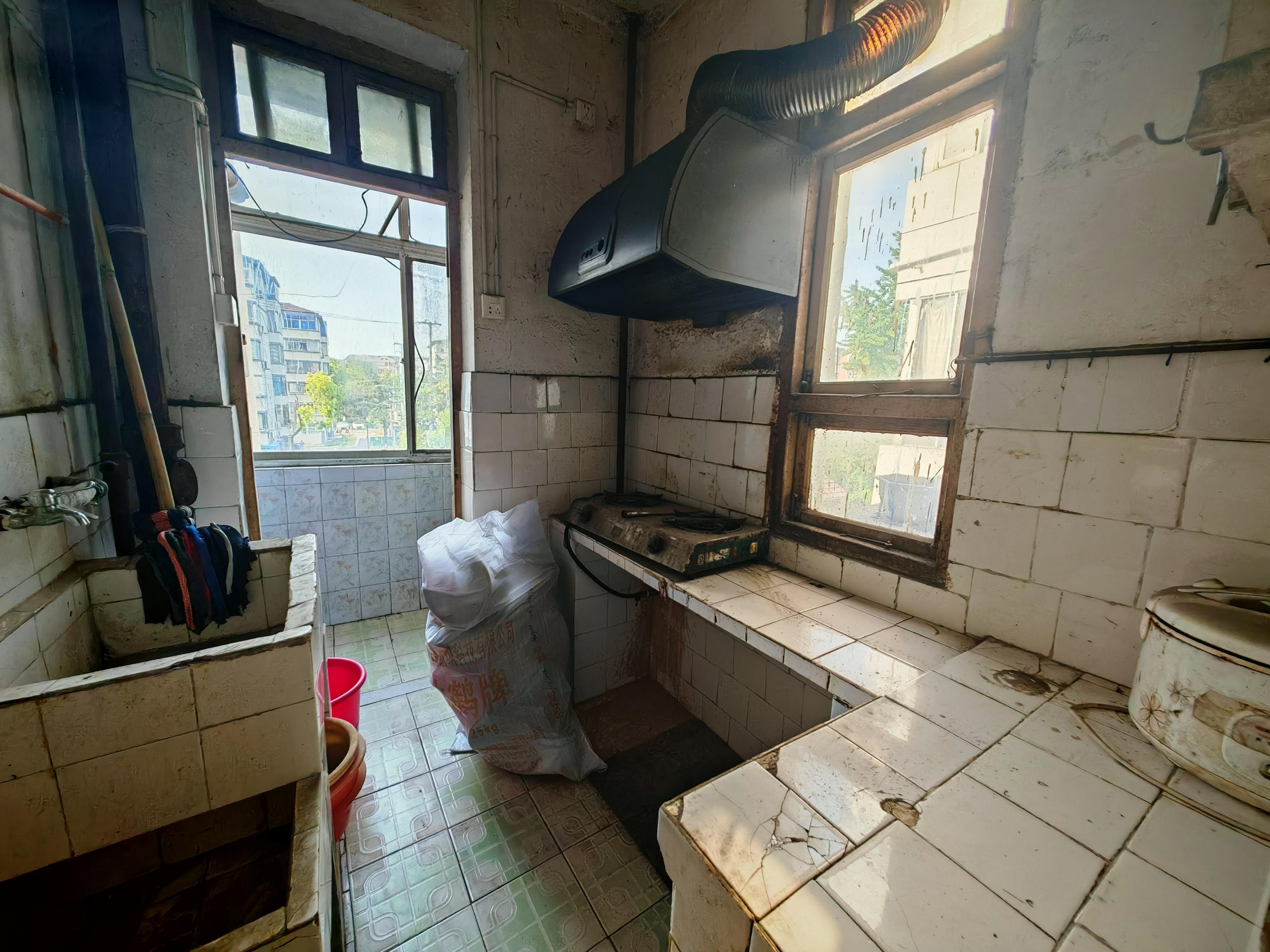 北郭北村 1室1厅1卫 43.66m&sup2;