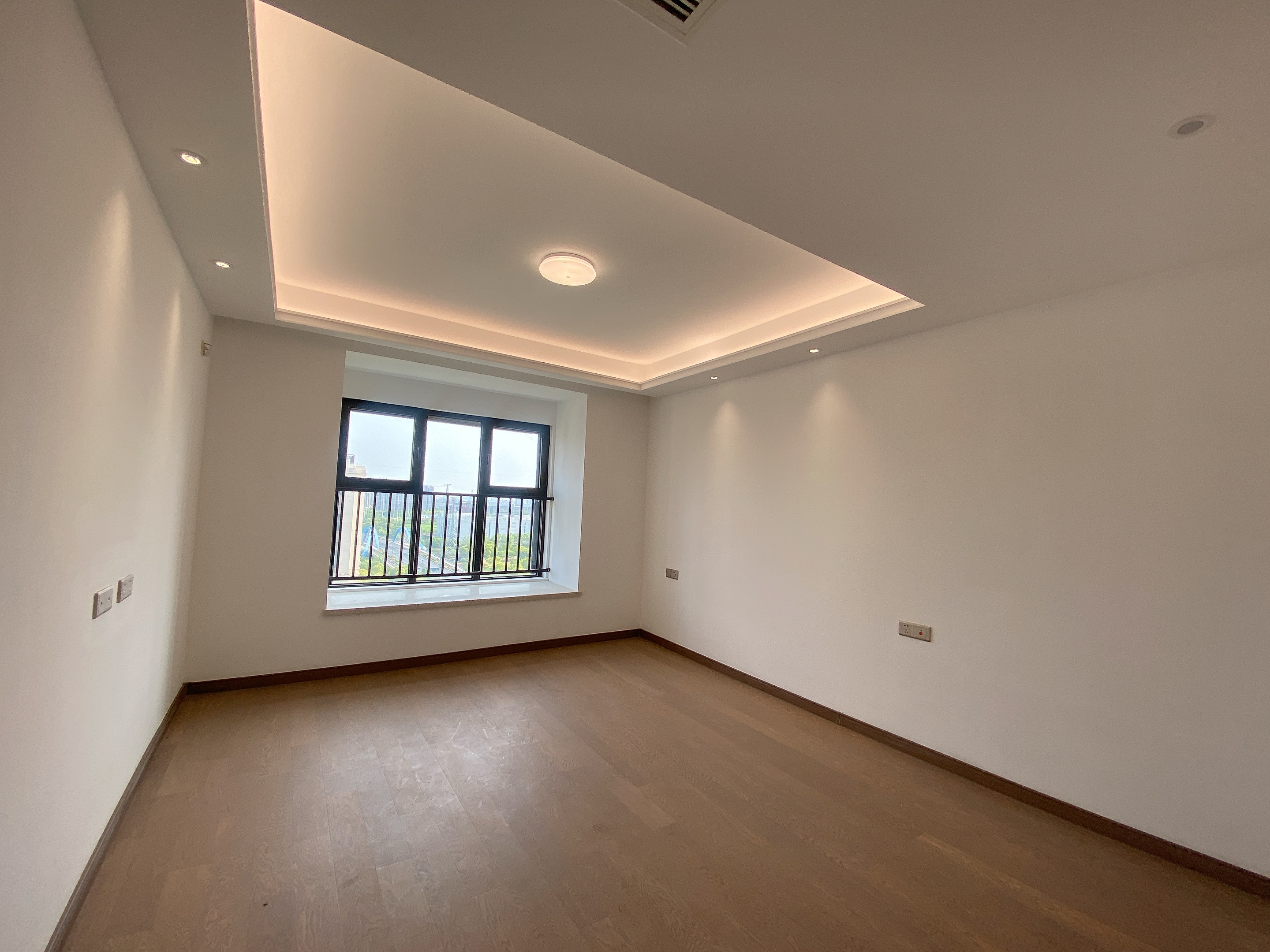 中海上东区 3室2厅2卫 125m&sup2;