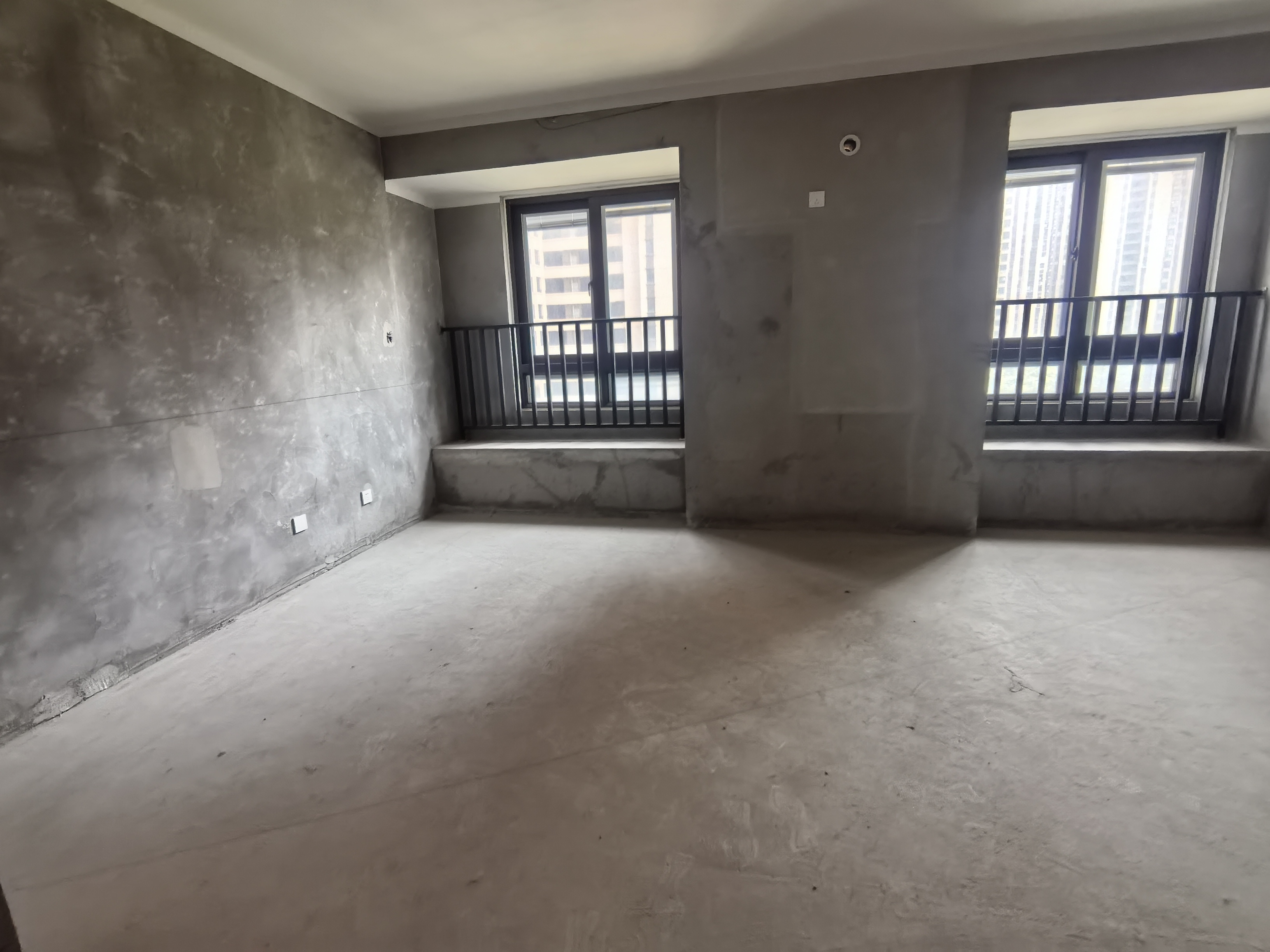 保利香槟国际 3室2厅1卫 101m&sup2;