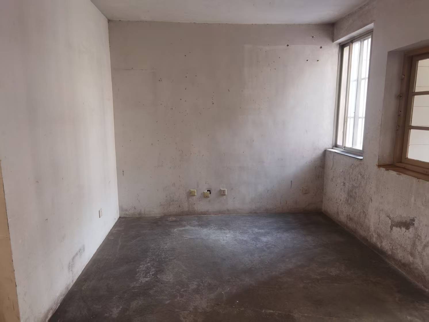 新开中苑 2室2厅1卫 75m²
