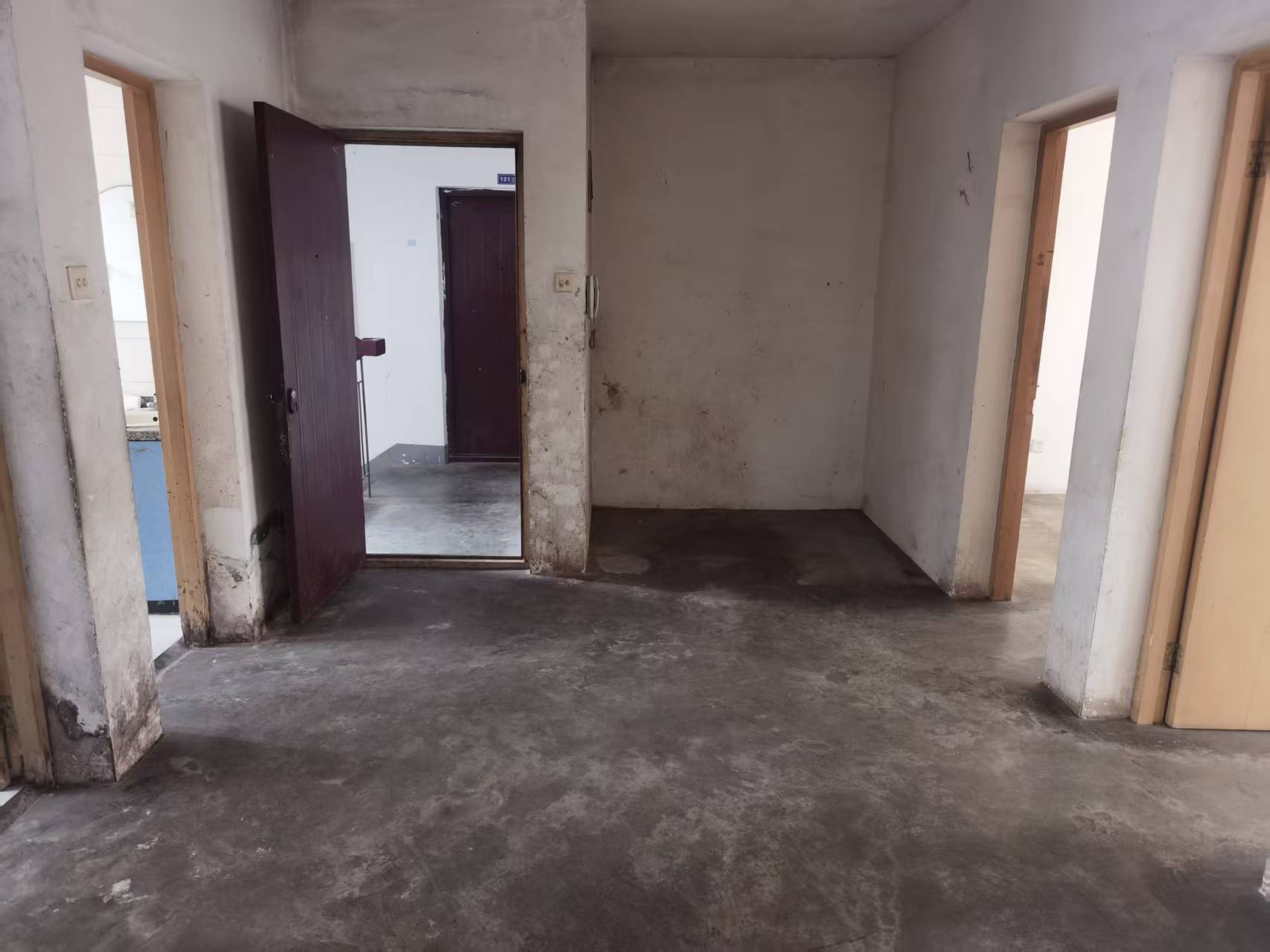 新开中苑 2室2厅1卫 75m&sup2;