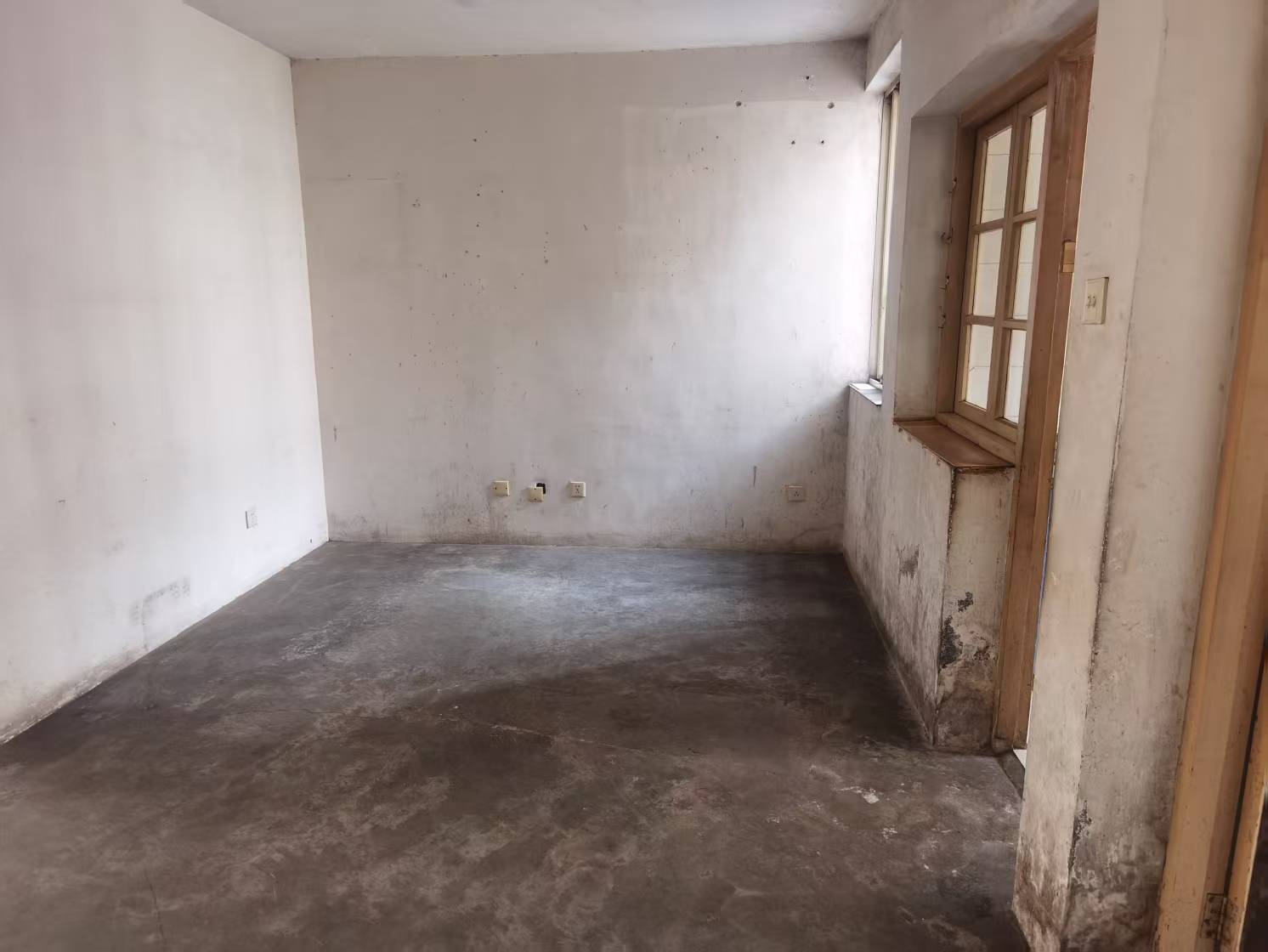 新开中苑 2室2厅1卫 75m&sup2;